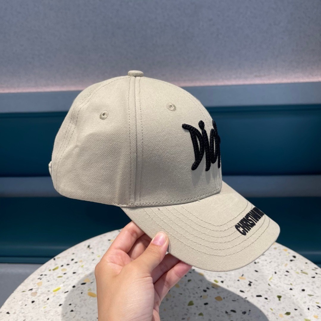 劲爆款【Dior 迪奥】羊毛棒球帽🧢，欧美重工手法，多重内里，曰韩潮流，时尚大气，帅哥美女必入款❤️❤️