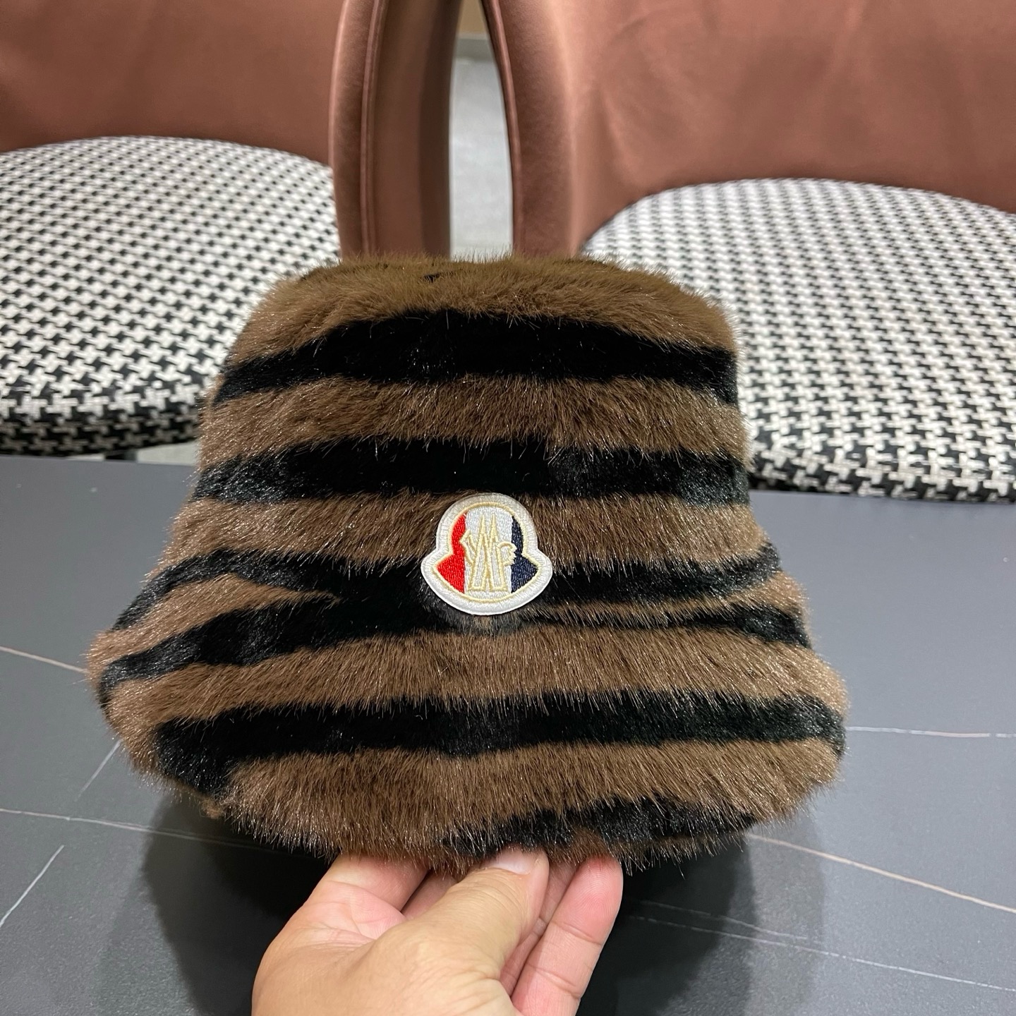 蒙口moncler秋冬豹纹渔夫帽保暖毛绒绒盆帽显脸小