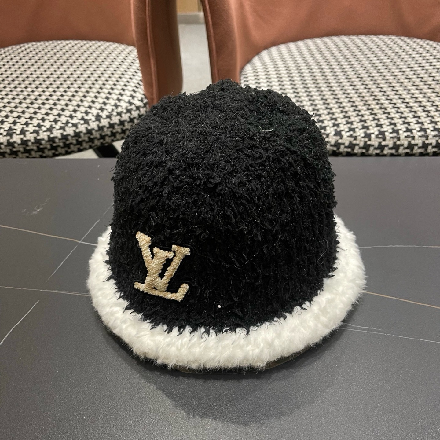 LV路易威登 毛绒渔夫帽女秋冬新款显脸小针织盆帽小香风冬季保暖水桶帽子