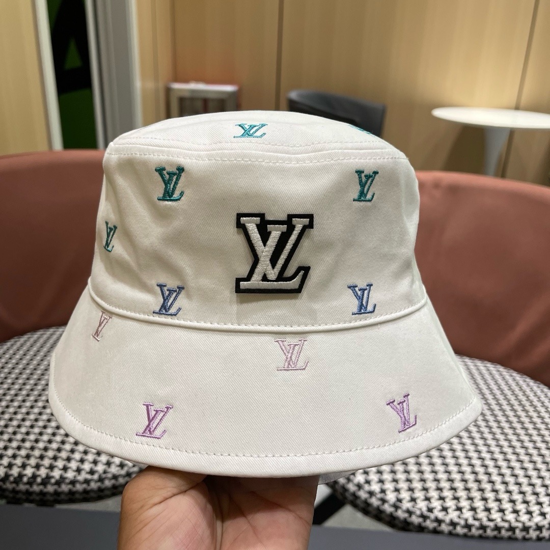 Lv路易威登2026新款 彩色渐变字母刺绣时尚双面渔夫帽 男士帽子