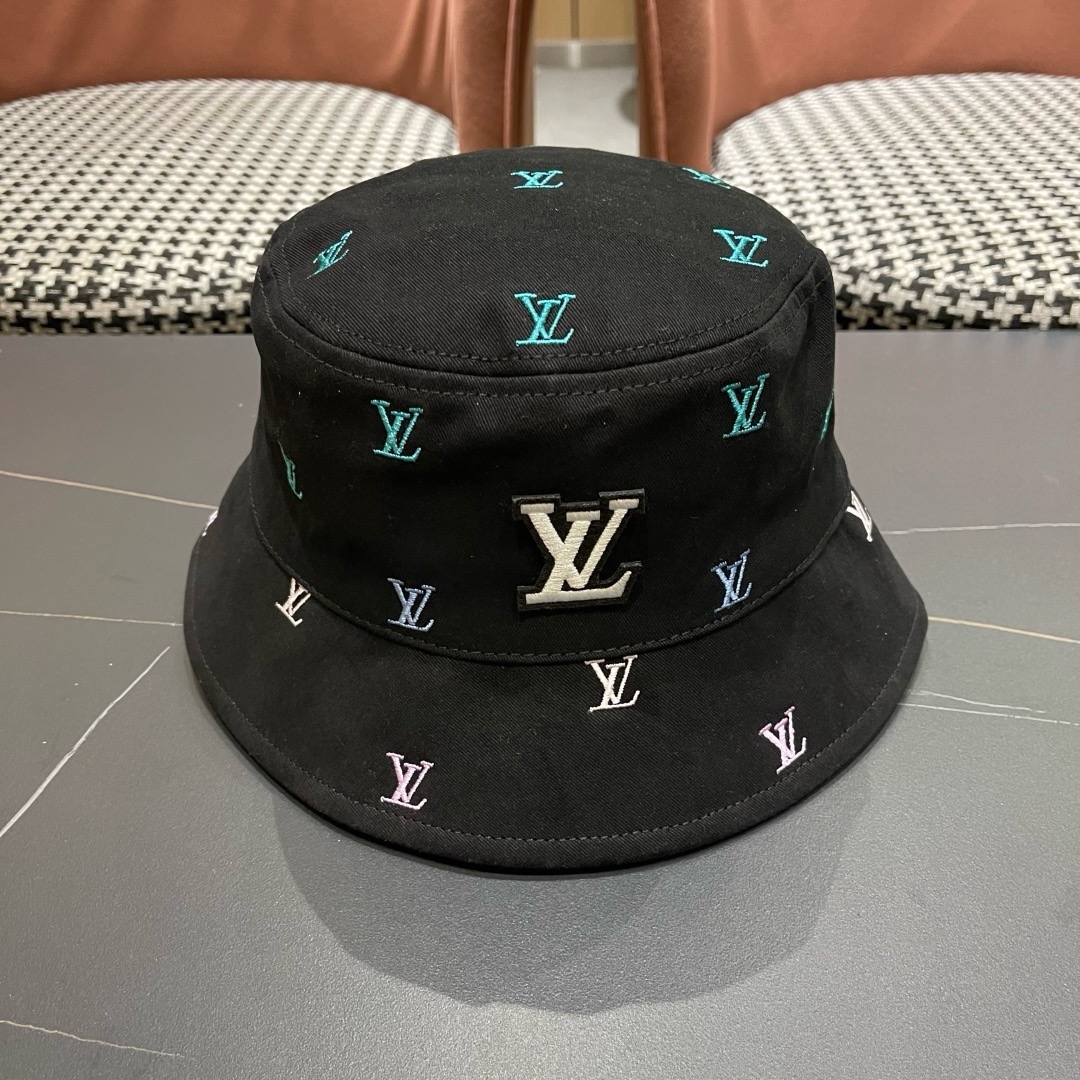 Lv路易威登2026 春款新款彩色渐变字母刺绣时尚双面渔夫帽 男士帽子