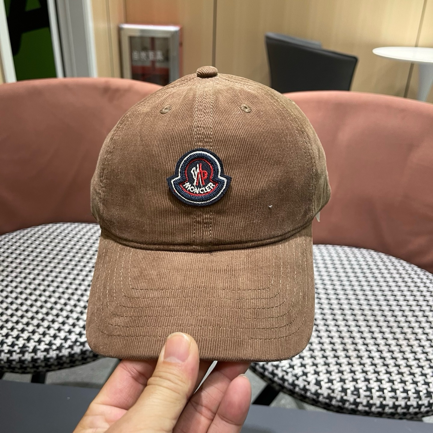 蒙口MONCLER秋冬新款棒球帽，时尚炸街单品，风格很OK，网红.时尚博主的最爱！高品质舒适透气，凹造型很好看