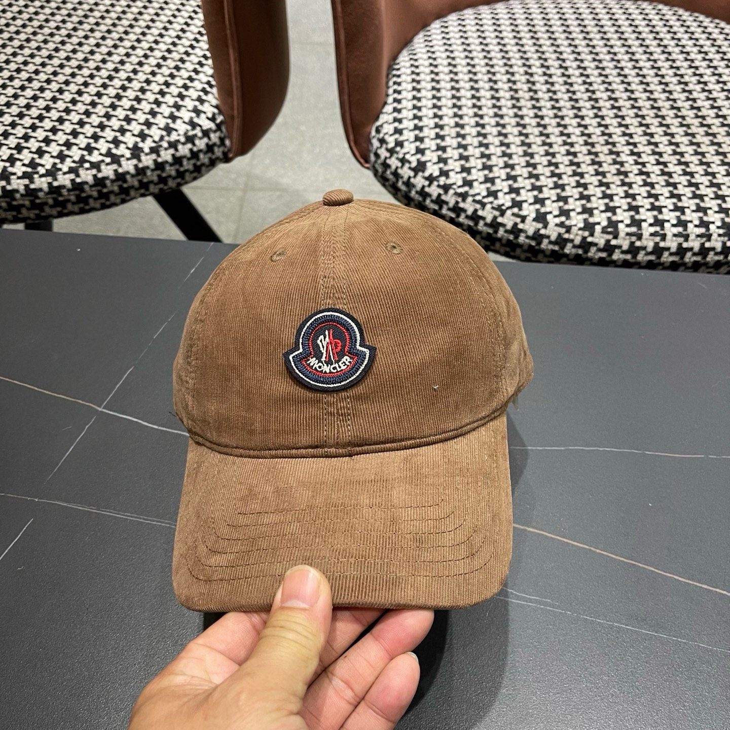 蒙口MONCLER秋冬新款棒球帽，时尚炸街单品，风格很OK，网红.时尚博主的最爱！高品质舒适透气，凹造型很好看