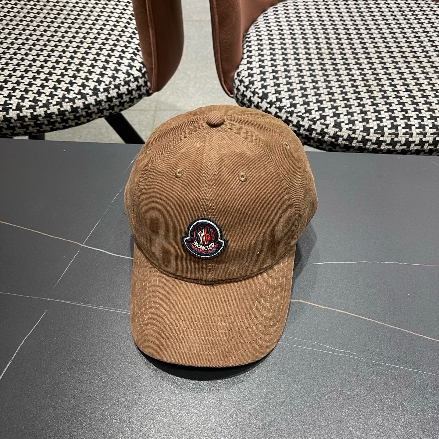 蒙口MONCLER秋冬新款棒球帽，时尚炸街单品，风格很OK，网红.时尚博主的最爱！高品质舒适透气，凹造型很好看