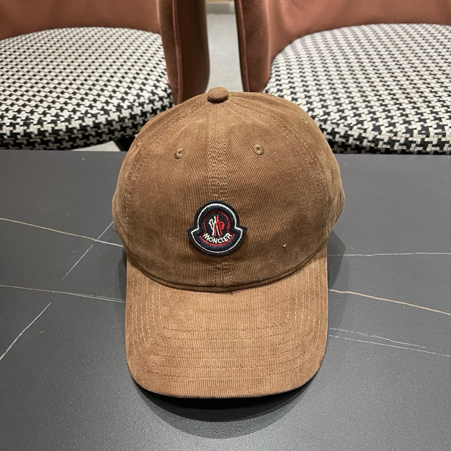蒙口MONCLER秋冬新款棒球帽，时尚炸街单品，风格很OK，网红.时尚博主的最爱！高品质舒适透气，凹造型很好看