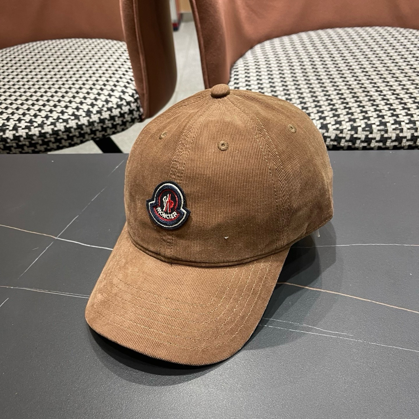 蒙口MONCLER秋冬新款棒球帽，时尚炸街单品，风格很OK，网红.时尚博主的最爱！高品质舒适透气，凹造型很好看