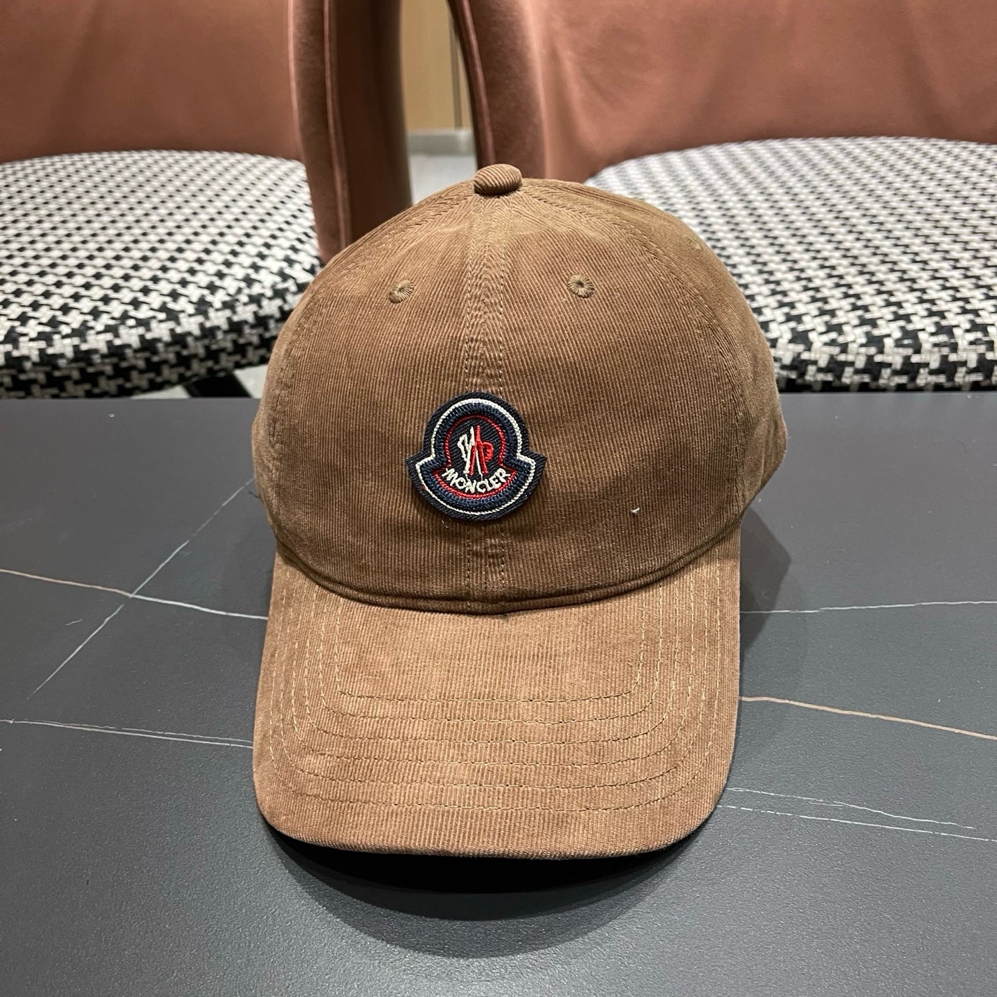 蒙口MONCLER秋冬新款棒球帽，时尚炸街单品，风格很OK，网红.时尚博主的最爱！高品质舒适透气，凹造型很好看