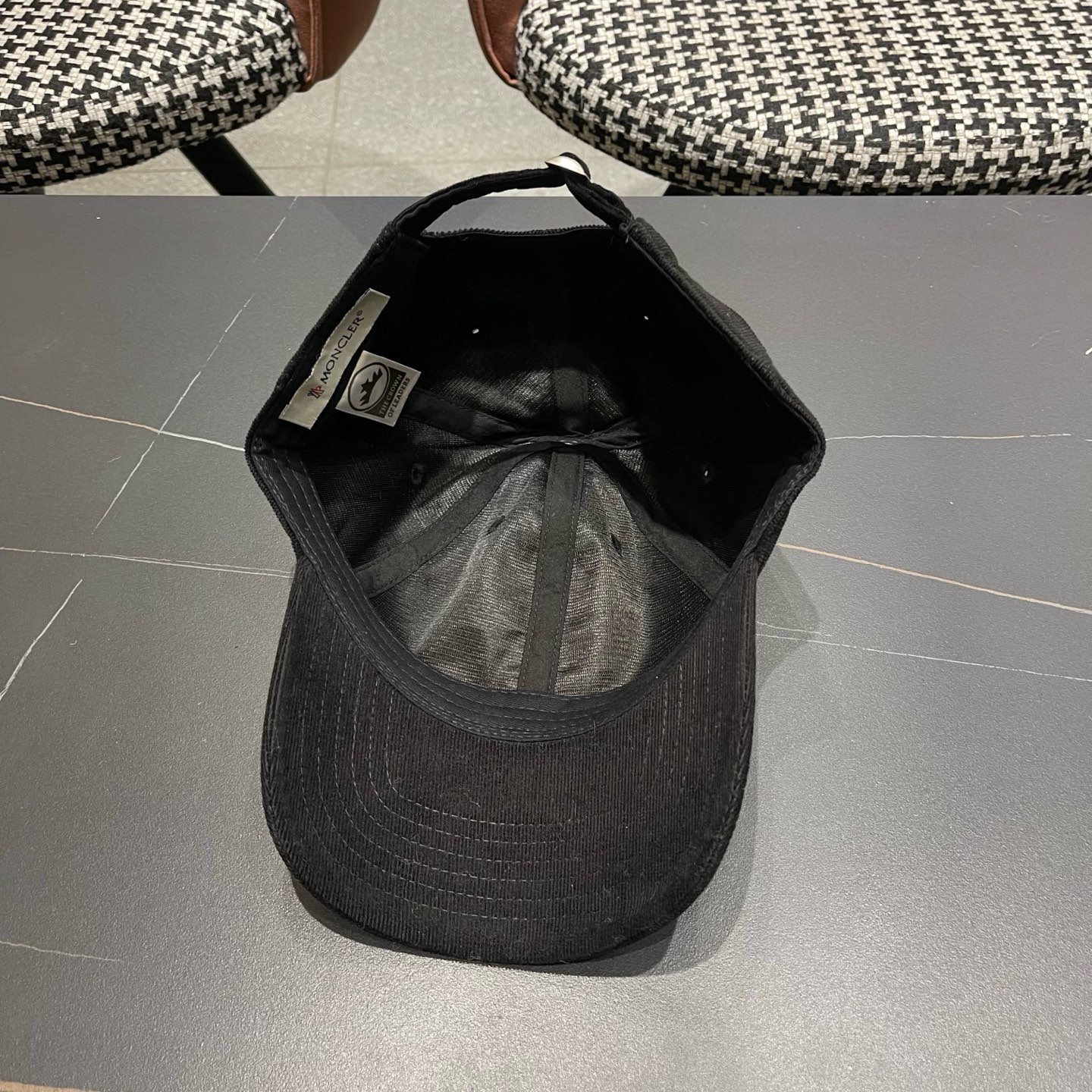蒙口MONCLER秋冬新款棒球帽，时尚炸街单品，风格很OK，网红.时尚博主的最爱！高品质舒适透气，凹造型很好看