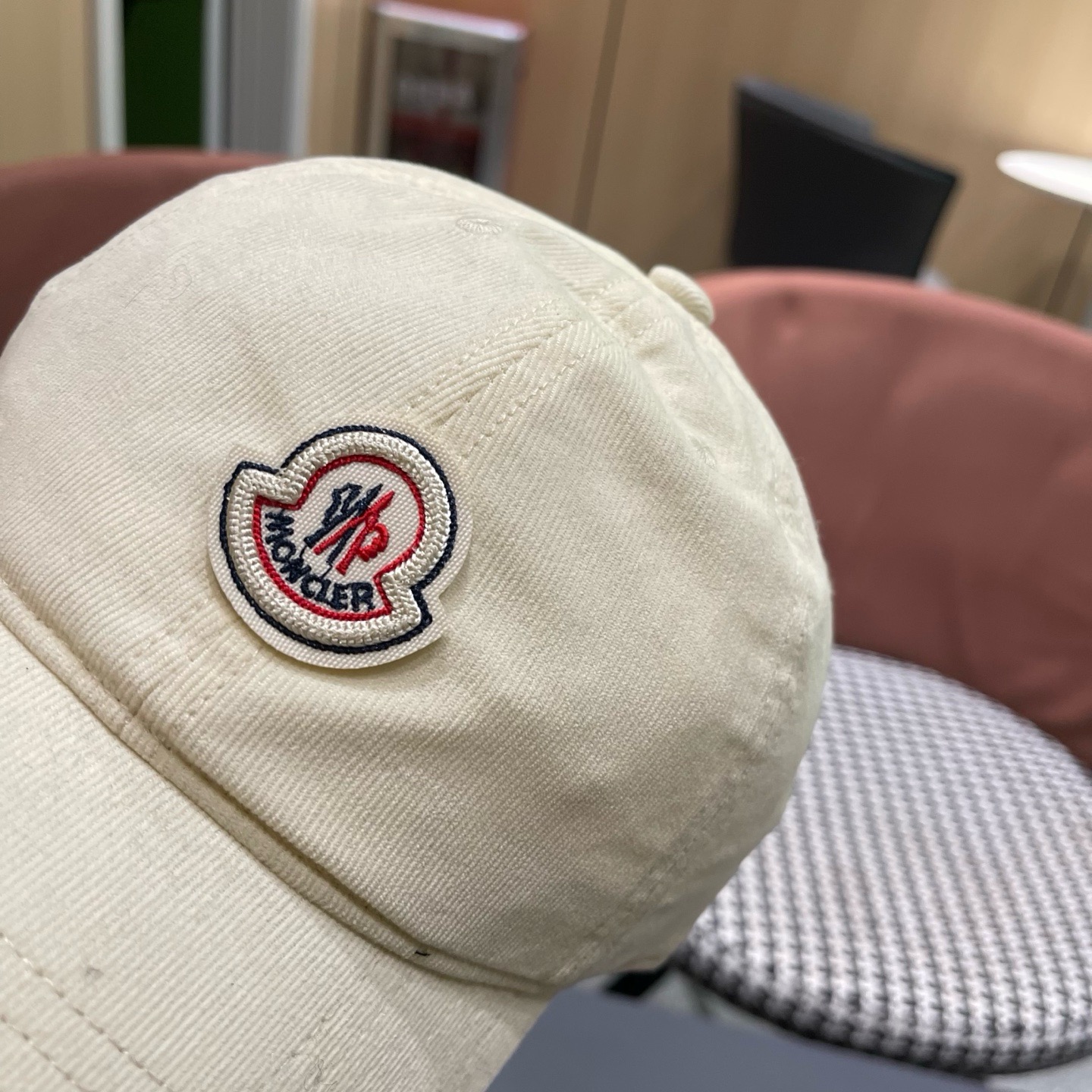 蒙口MONCLER秋冬新款棒球帽，时尚炸街单品，风格很OK，网红.时尚博主的最爱！高品质舒适透气，凹造型很好看