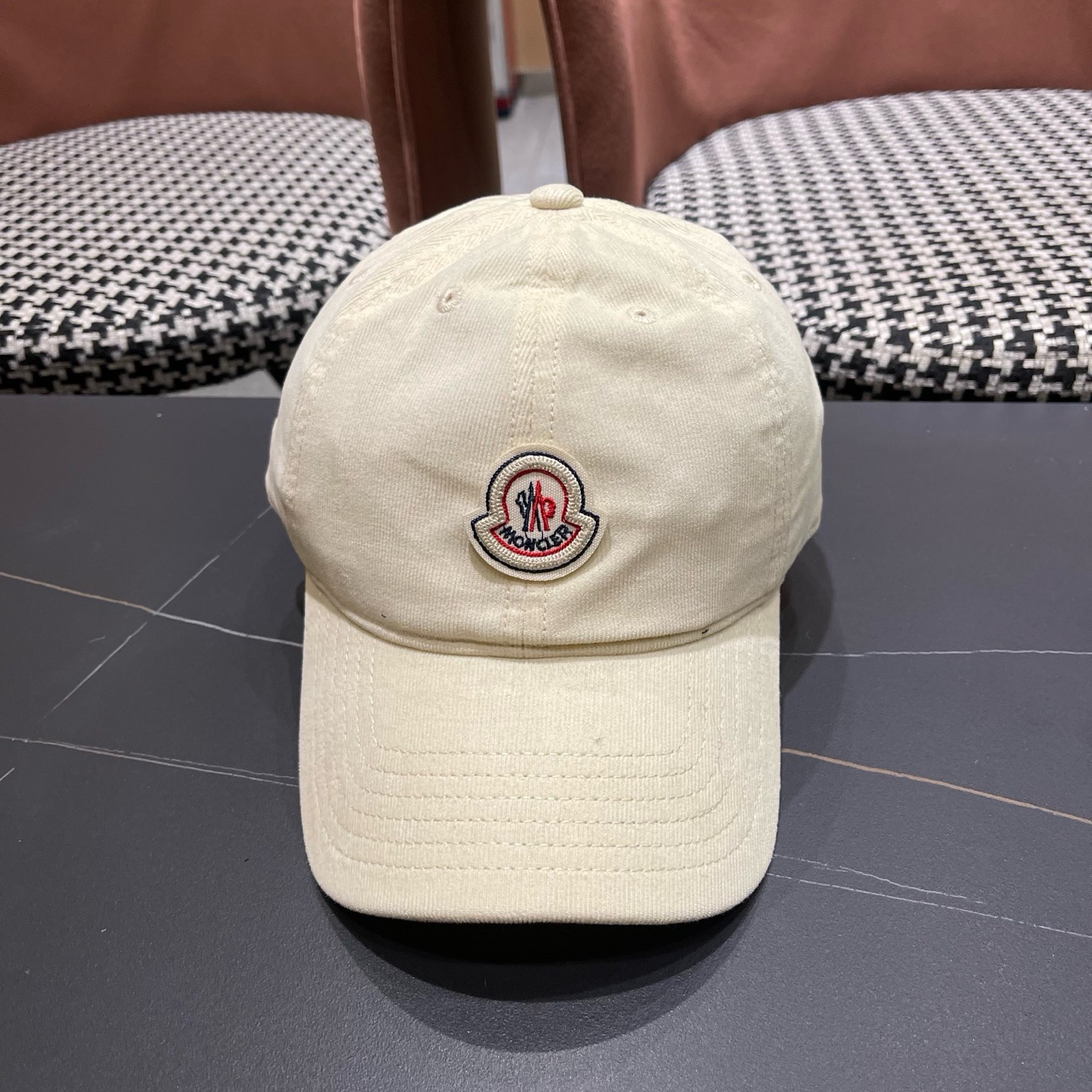 蒙口MONCLER秋冬新款棒球帽，时尚炸街单品，风格很OK，网红.时尚博主的最爱！高品质舒适透气，凹造型很好看