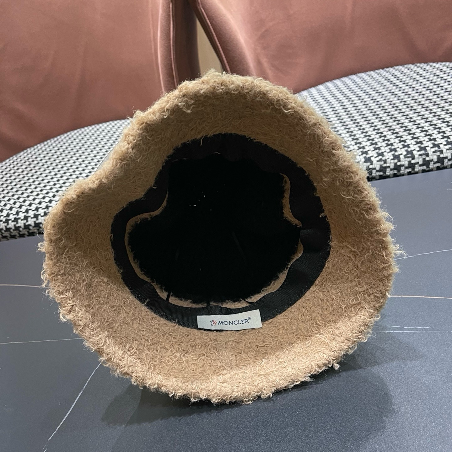 MONCLER（蒙口） 冬季渔夫帽女ins韩版保暖冷帽可爱羊羔毛泰迪绒百搭显脸小盆帽潮