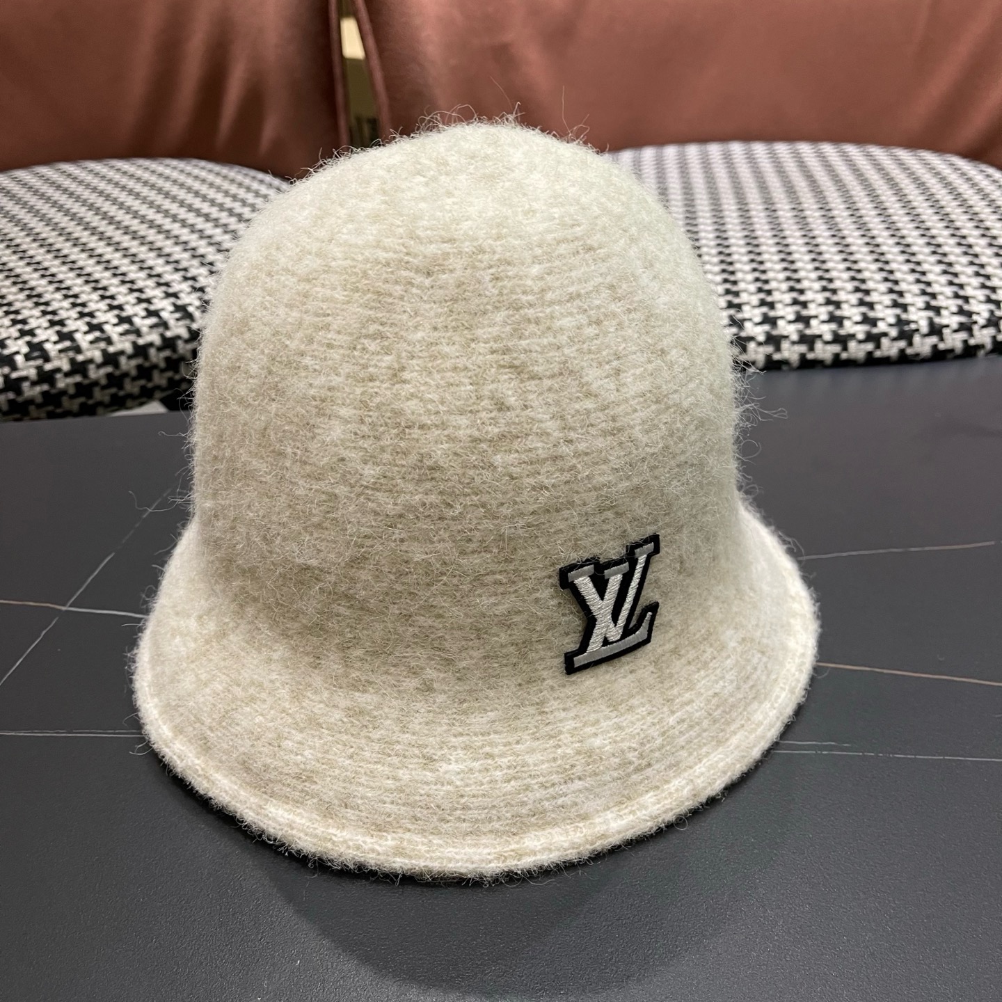 Lv路易威登 网红款渔夫帽子女秋冬韩版百搭洋气 羊毛呢 新款潮冬天毛线盆