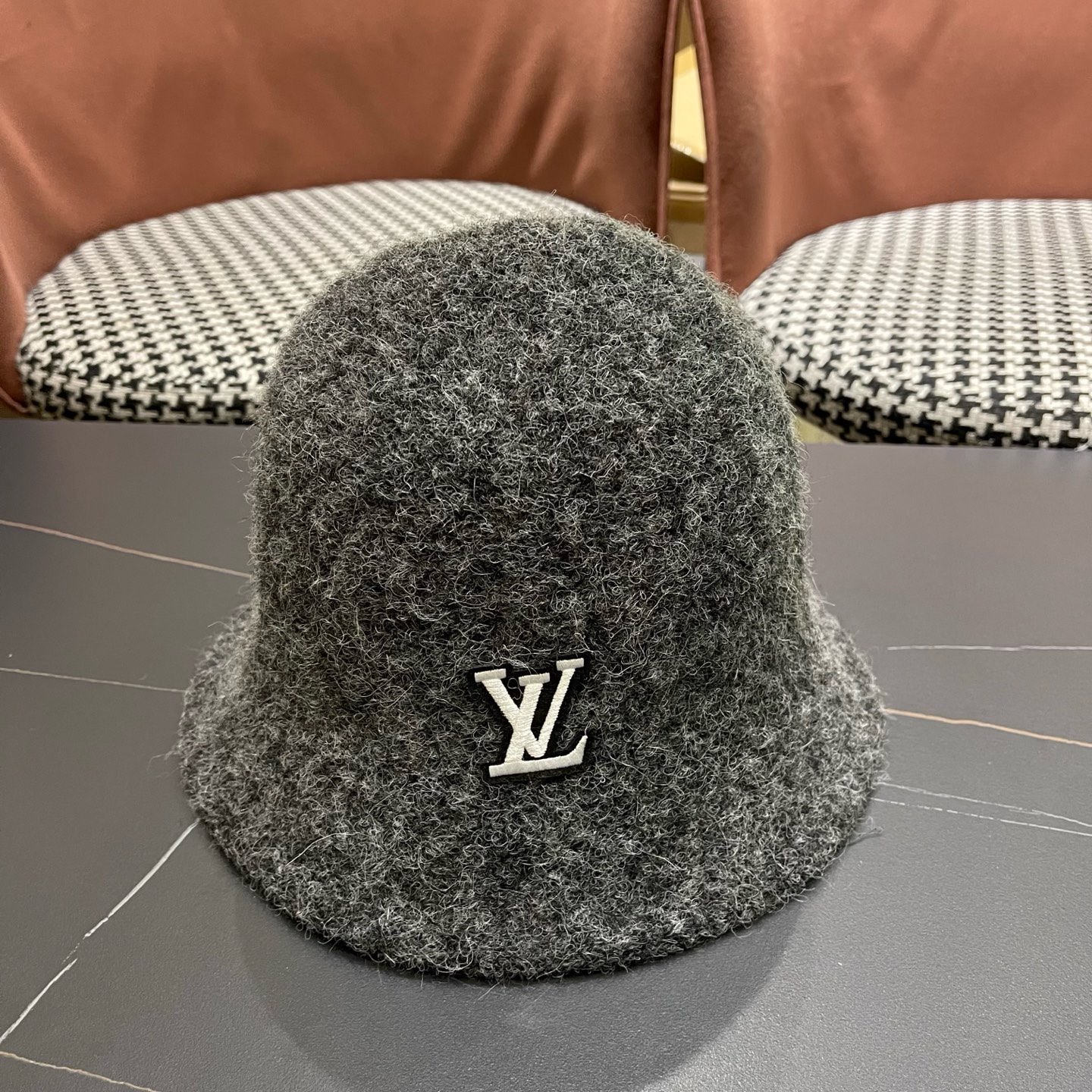 Lv路易威登 网红款渔夫帽子女秋冬韩版百搭洋气 羊毛呢 新款潮冬天毛线盆