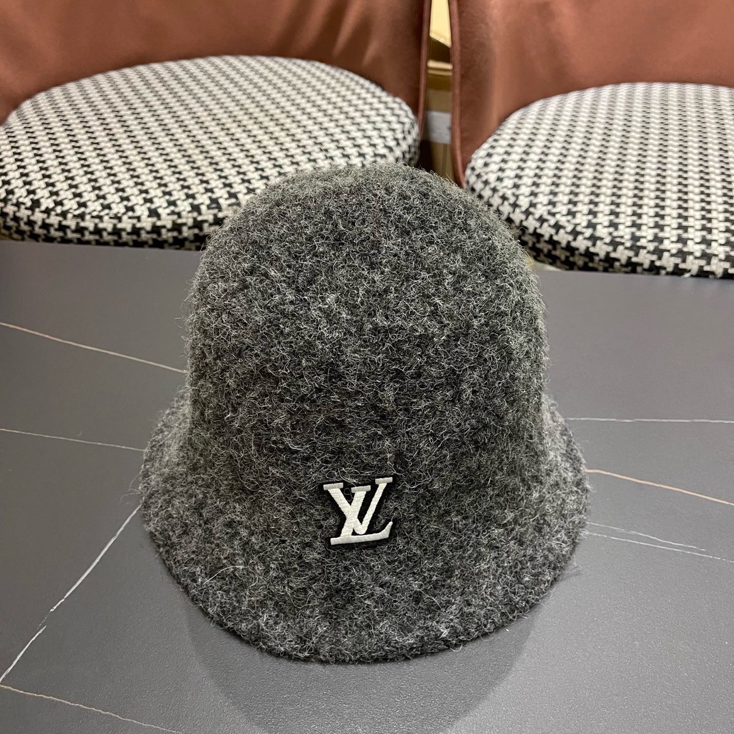 Lv路易威登 网红款渔夫帽子女秋冬韩版百搭洋气 羊毛呢 新款潮冬天毛线盆