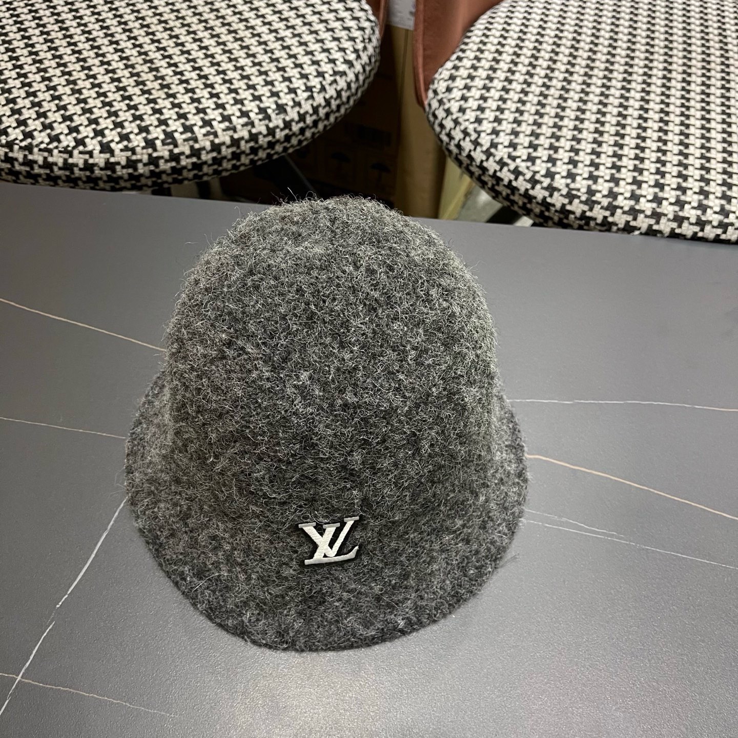 Lv路易威登 网红款渔夫帽子女秋冬韩版百搭洋气 羊毛呢 新款潮冬天毛线盆