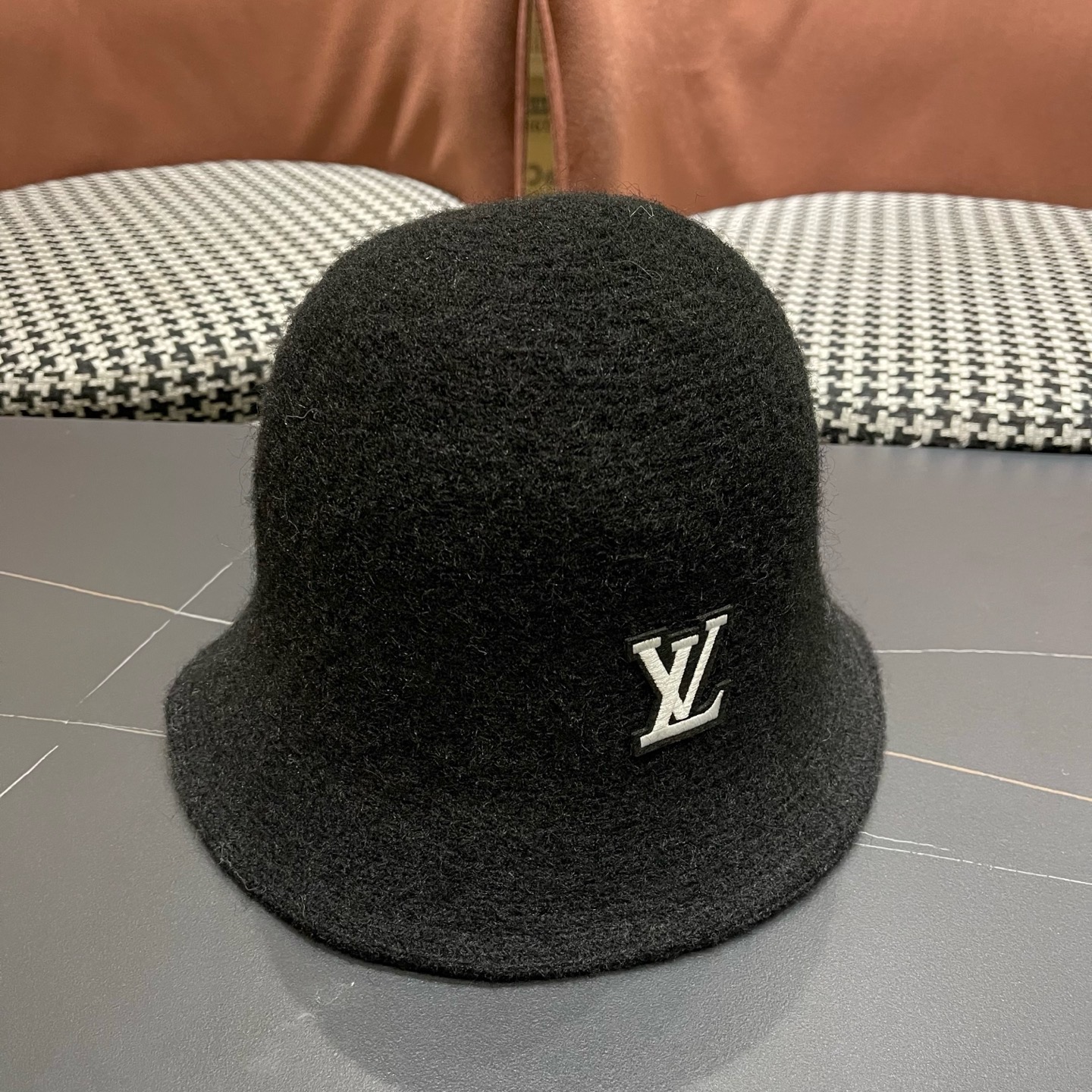 Lv路易威登 网红款渔夫帽子女秋冬韩版百搭洋气 羊毛呢 新款潮冬天毛线盆