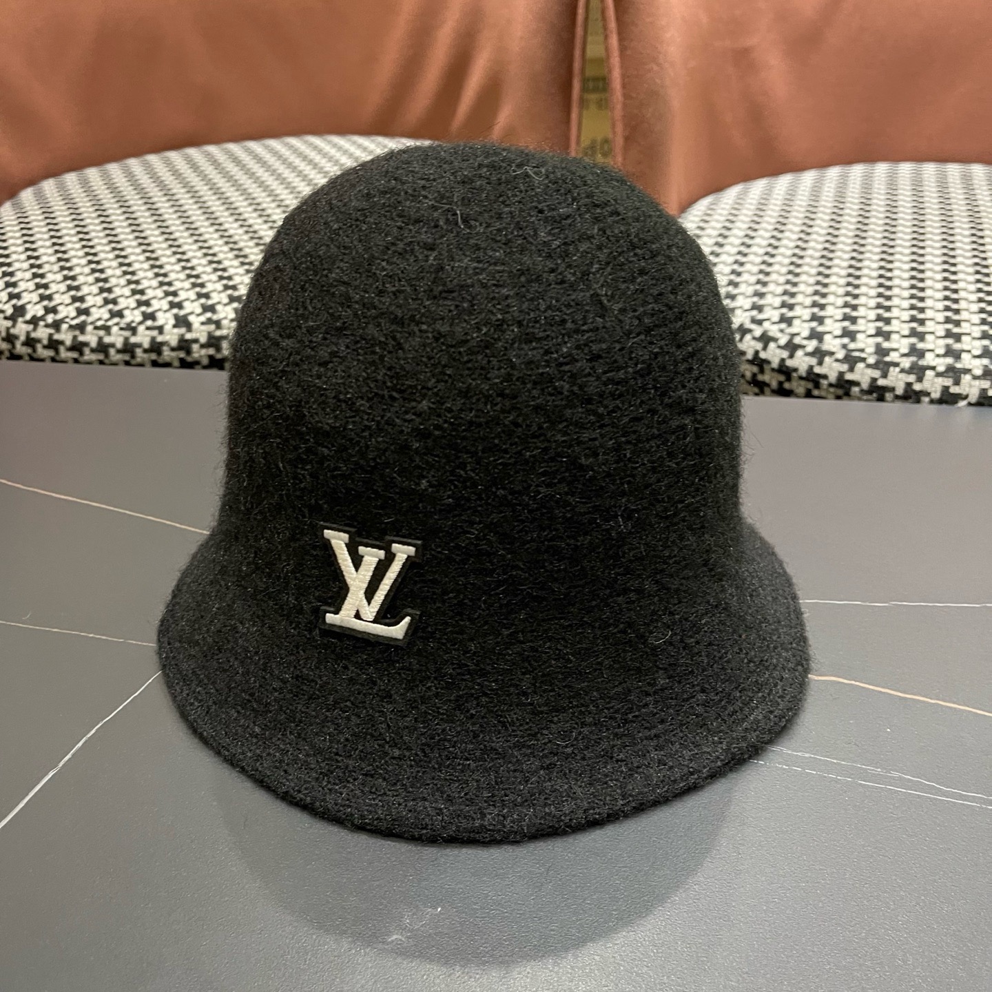 Lv路易威登 网红款渔夫帽子女秋冬韩版百搭洋气 羊毛呢 新款潮冬天毛线盆