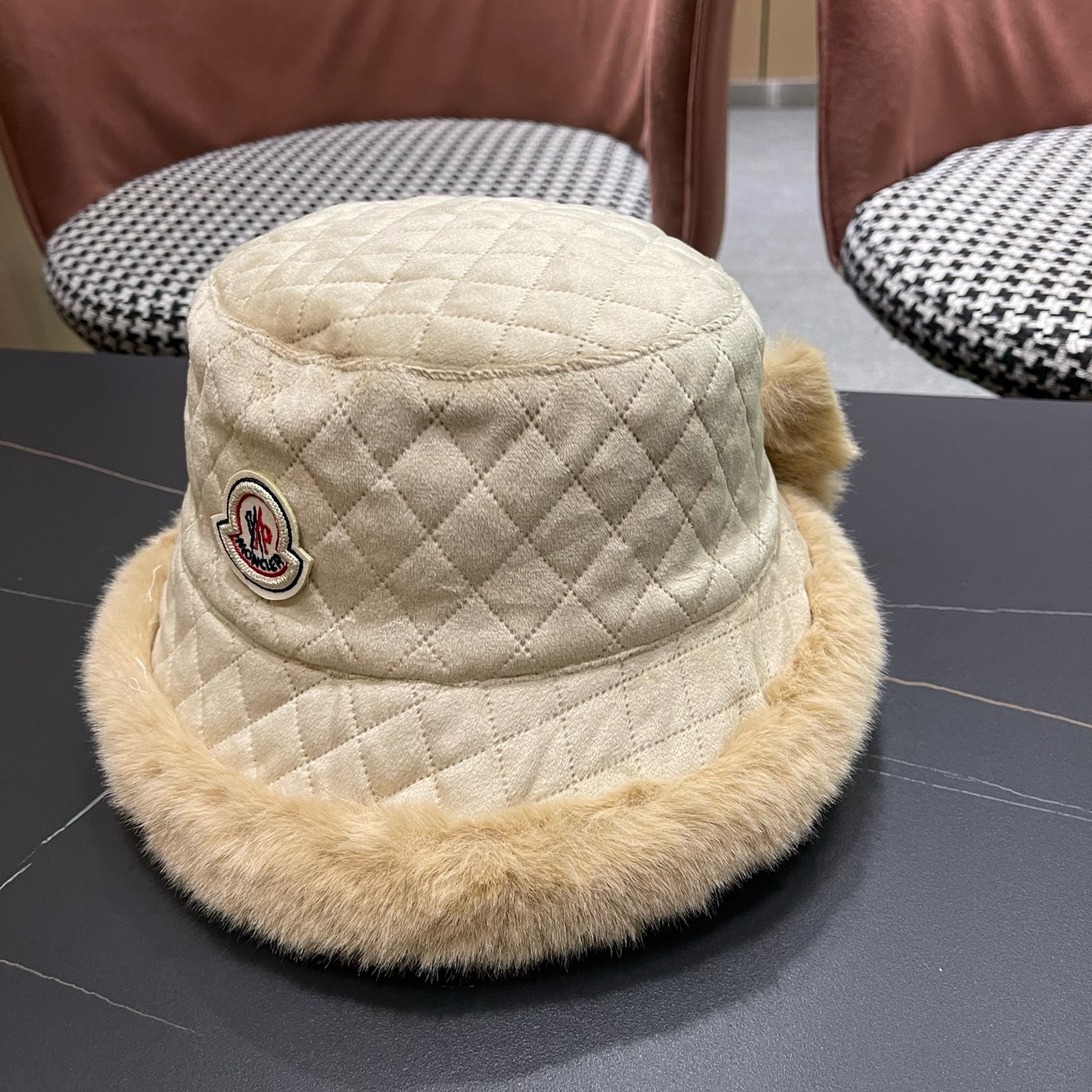 MONCLER（蒙口）韩国麂皮绒盆帽女冬季保暖加厚毛绒 渔夫帽时尚气质蝴蝶结防寒帽子