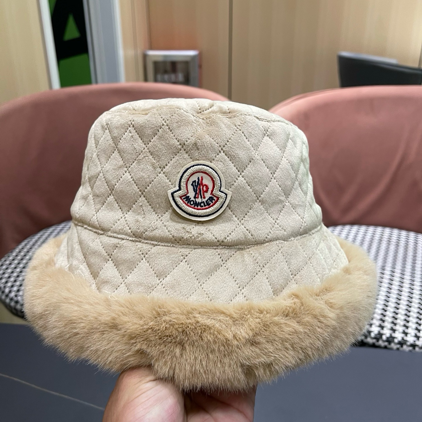 MONCLER（蒙口）韩国麂皮绒盆帽女冬季保暖加厚毛绒 渔夫帽时尚气质蝴蝶结防寒帽子