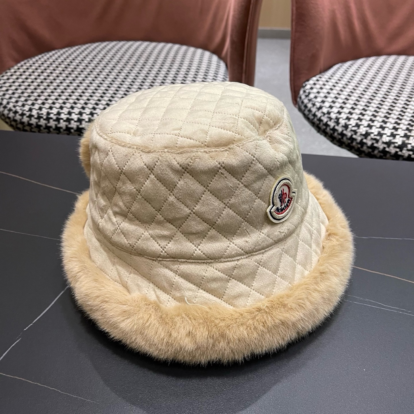 MONCLER（蒙口）韩国麂皮绒盆帽女冬季保暖加厚毛绒 渔夫帽时尚气质蝴蝶结防寒帽子