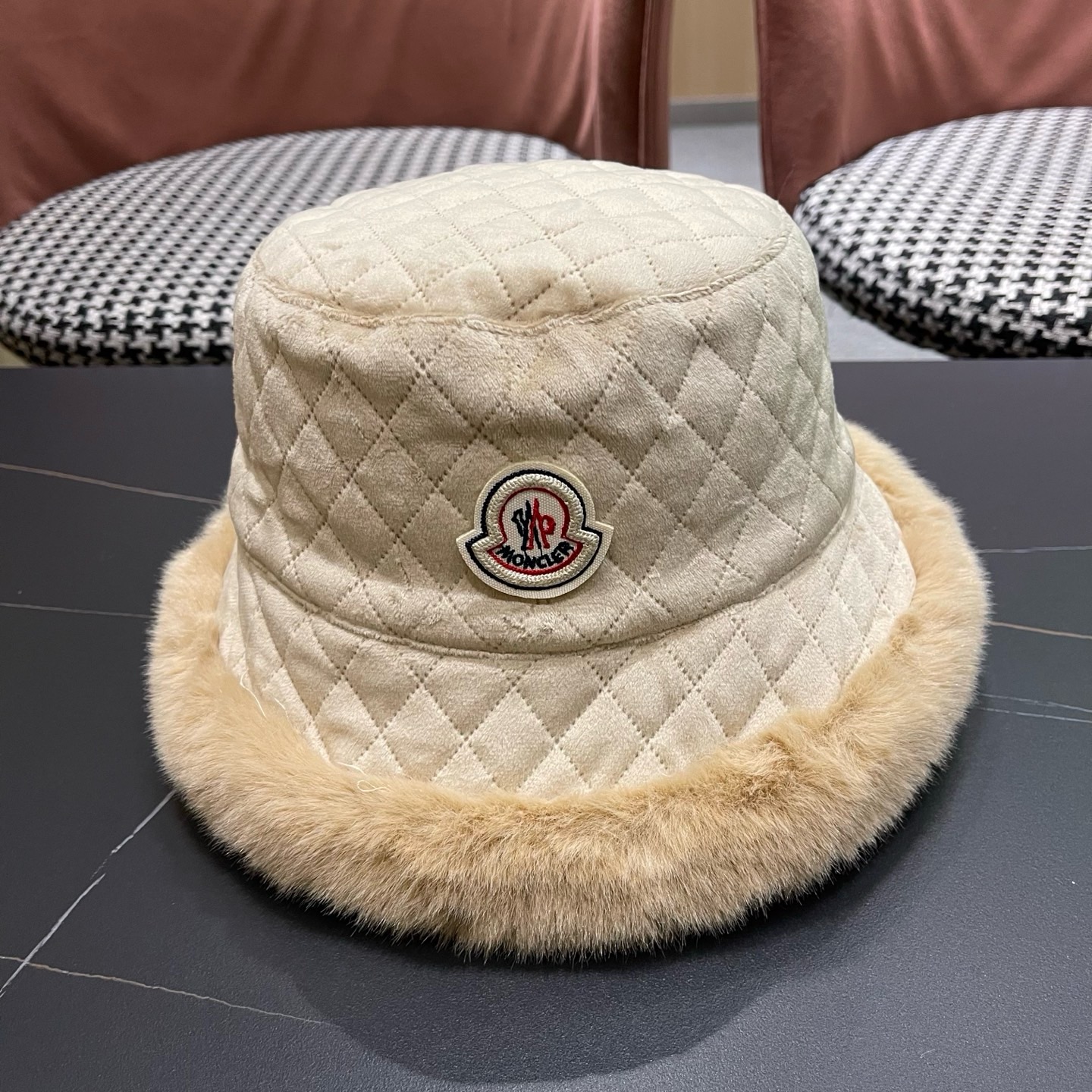 MONCLER（蒙口）韩国麂皮绒盆帽女冬季保暖加厚毛绒 渔夫帽时尚气质蝴蝶结防寒帽子