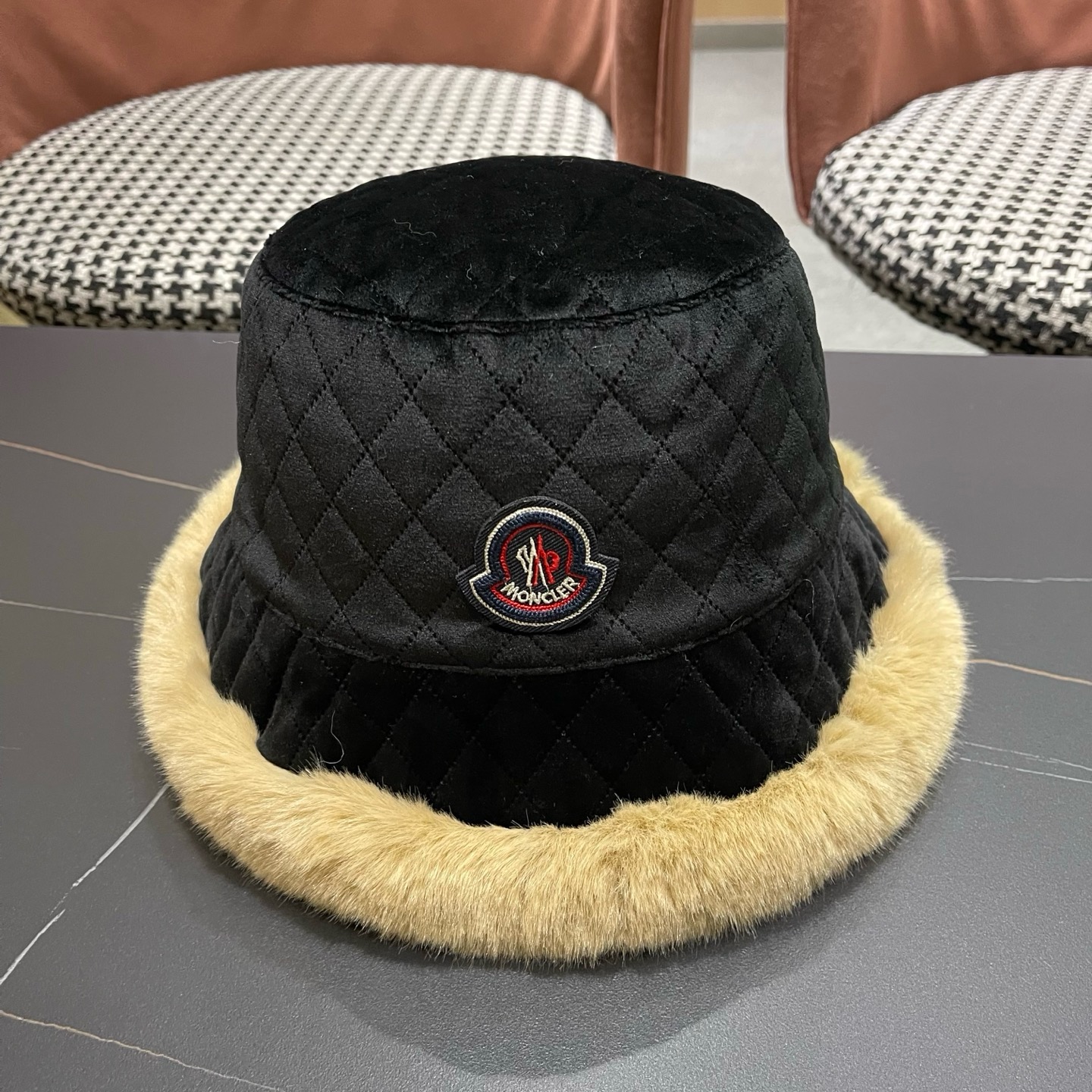 MONCLER（蒙口）韩国麂皮绒盆帽女冬季保暖加厚毛绒 渔夫帽时尚气质蝴蝶结防寒帽子