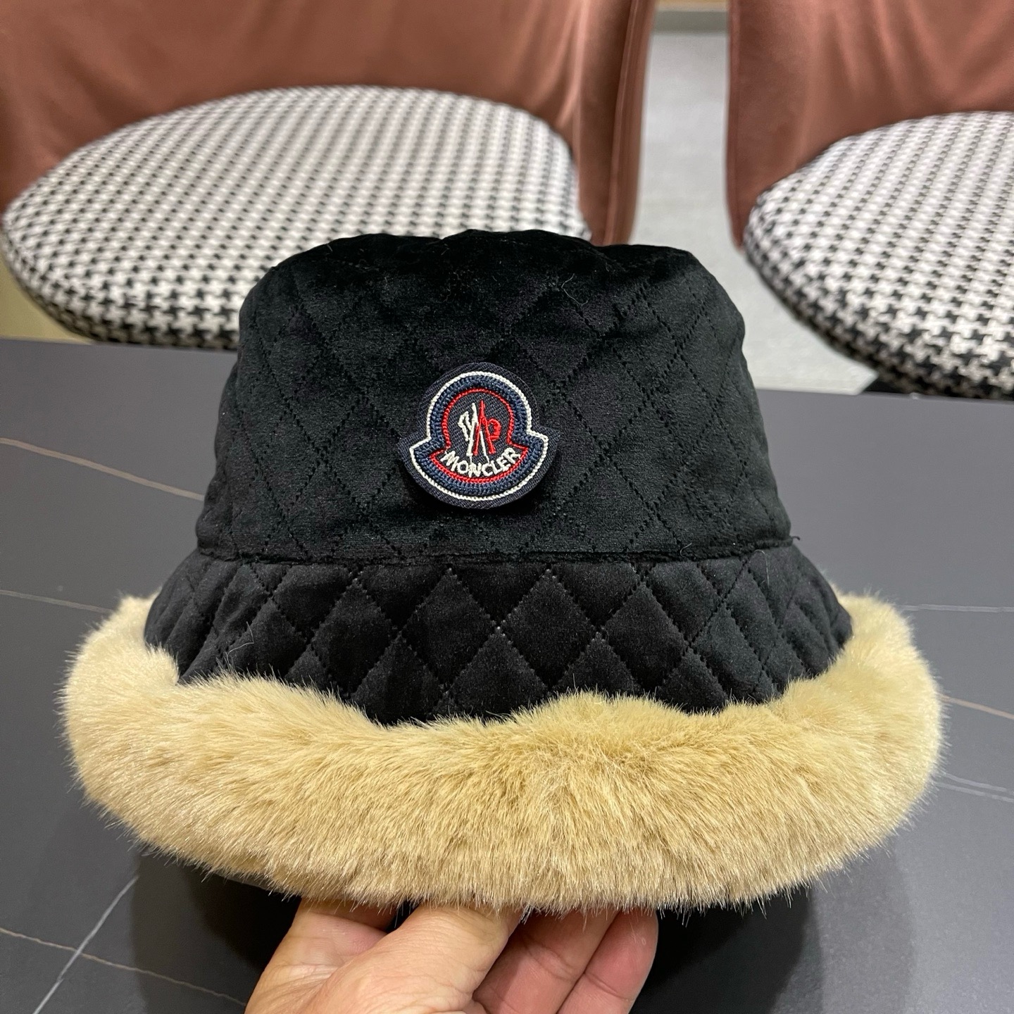 MONCLER（蒙口）韩国麂皮绒盆帽女冬季保暖加厚毛绒 渔夫帽时尚气质蝴蝶结防寒帽子