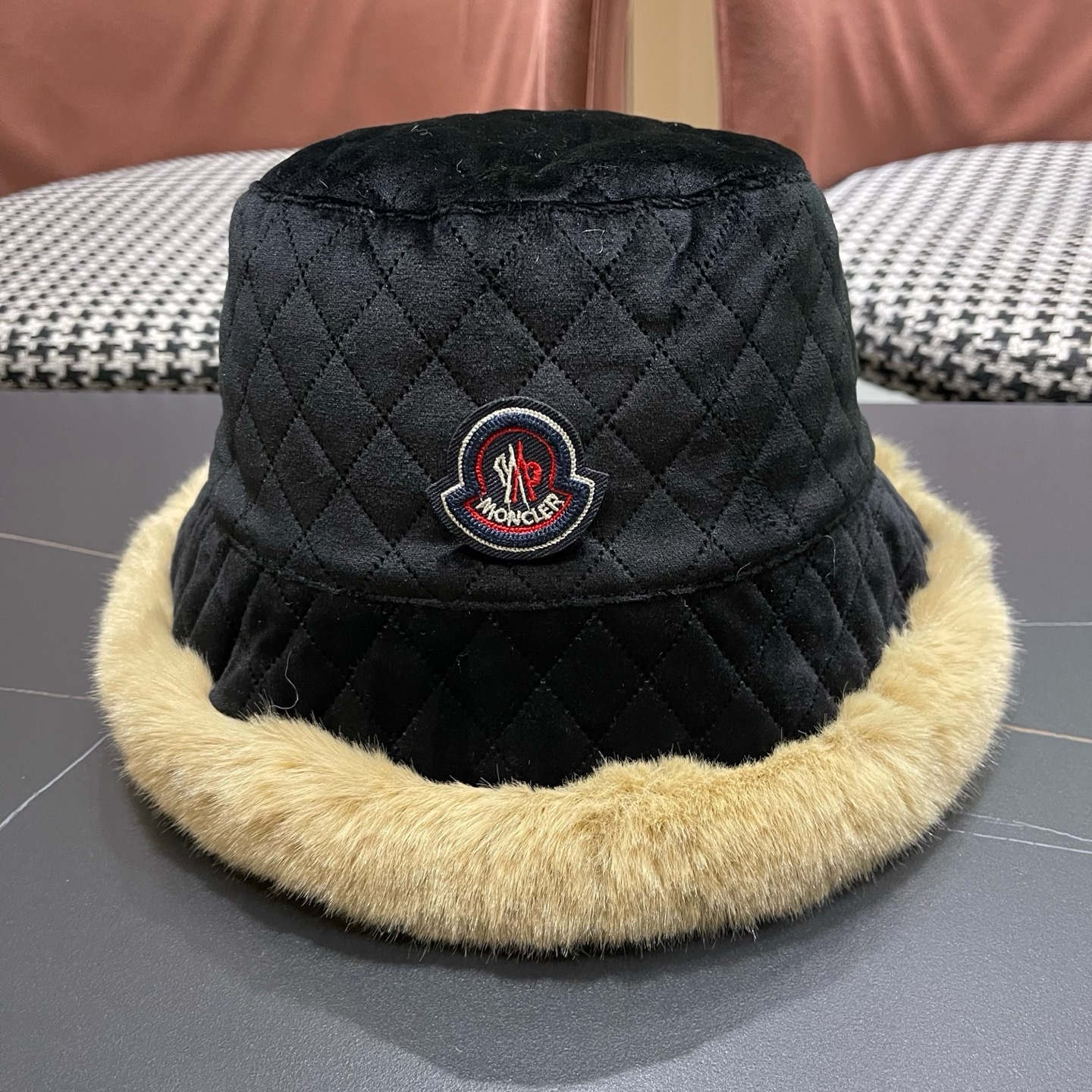 MONCLER（蒙口）韩国麂皮绒盆帽女冬季保暖加厚毛绒 渔夫帽时尚气质蝴蝶结防寒帽子