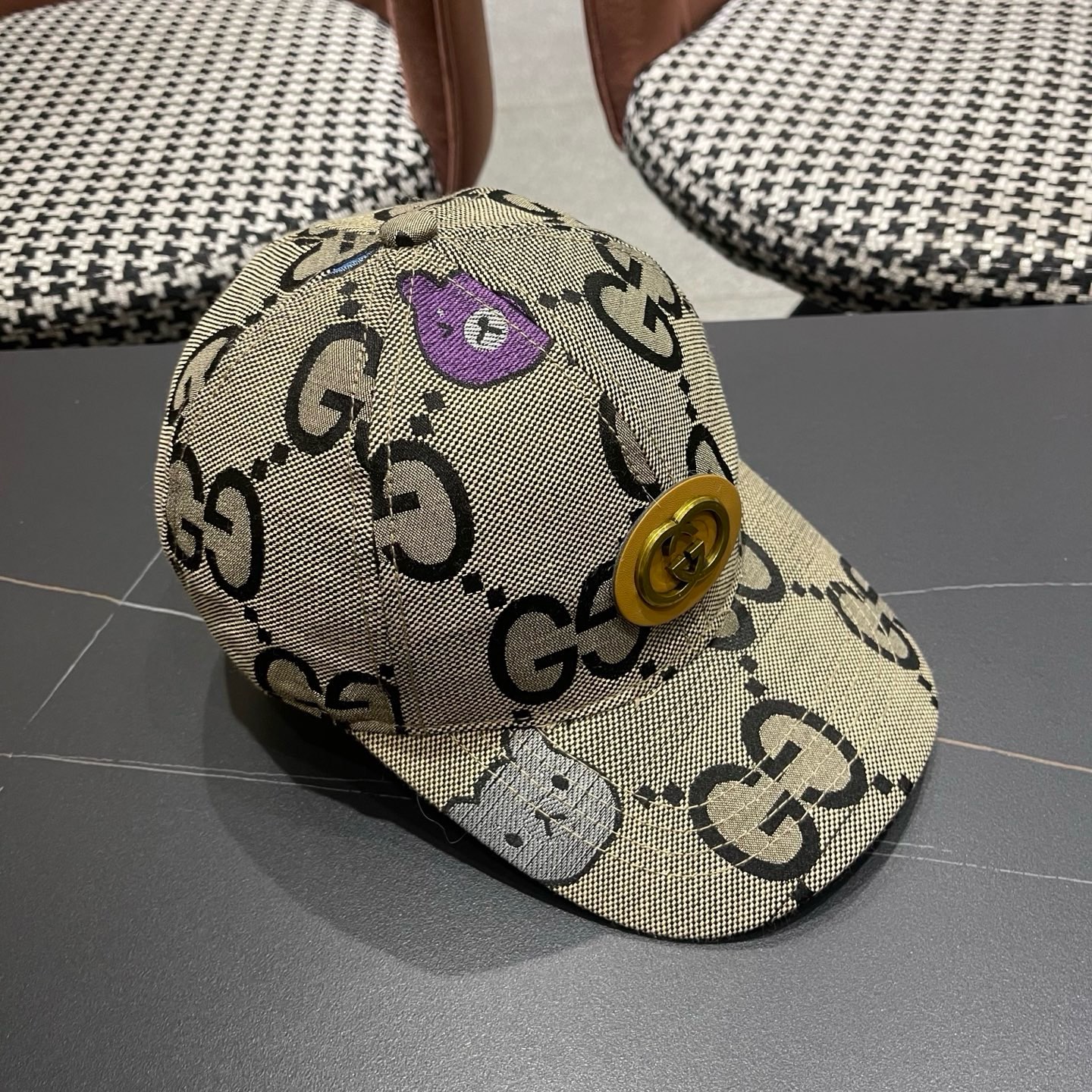 Gucci(古奇)新款原单棒球帽， 大双G拼皮，专柜热卖款，1:1开模订制，原版帆布料+头层牛皮，时尚帅气！质量超赞，基