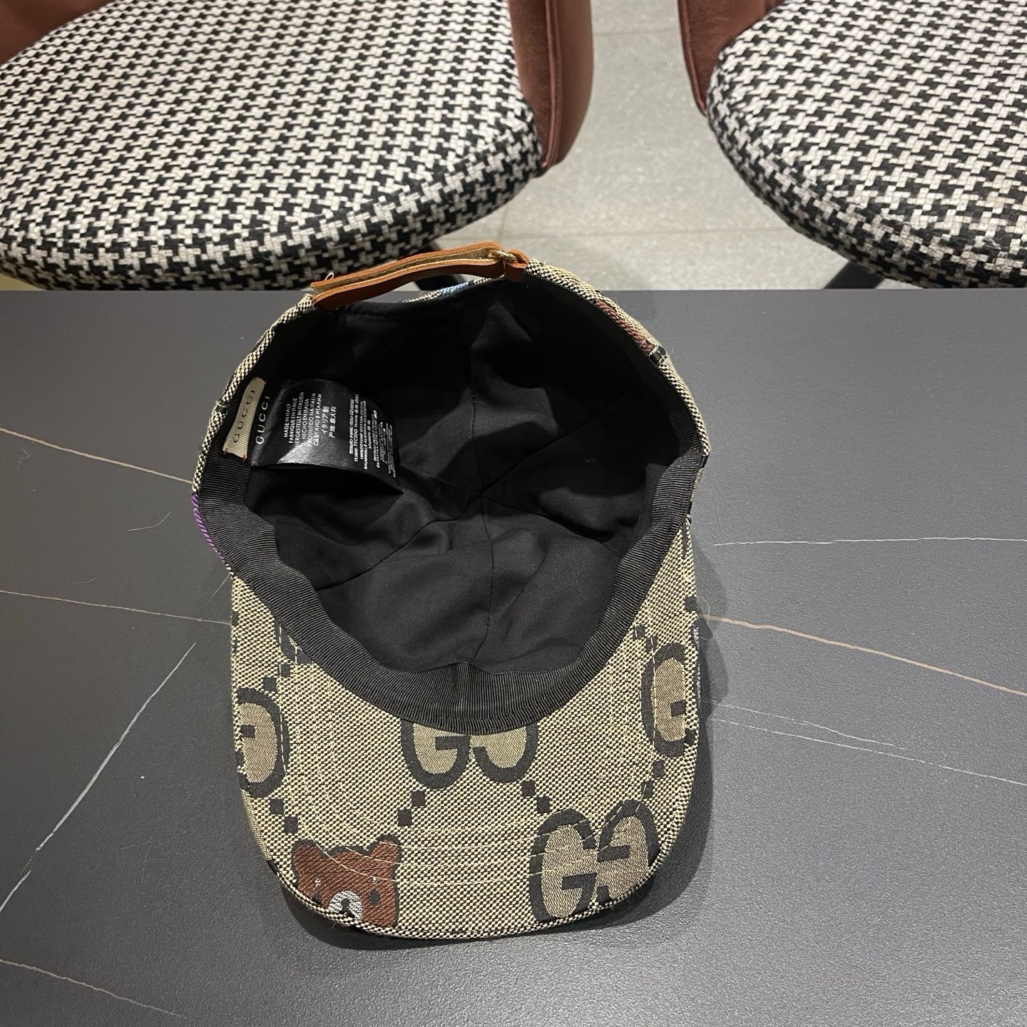 Gucci(古奇)新款原单棒球帽， 大双G拼皮，专柜热卖款，1:1开模订制，原版帆布料+头层牛皮，时尚帅气！质量超赞，基