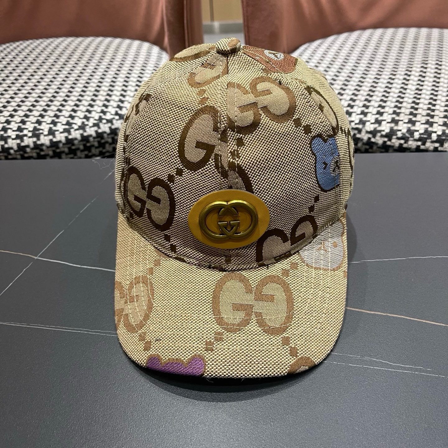 Gucci(古奇)新款原单棒球帽， 大双G拼皮，专柜热卖款，1:1开模订制，原版帆布料+头层牛皮，时尚帅气！质量超赞，基