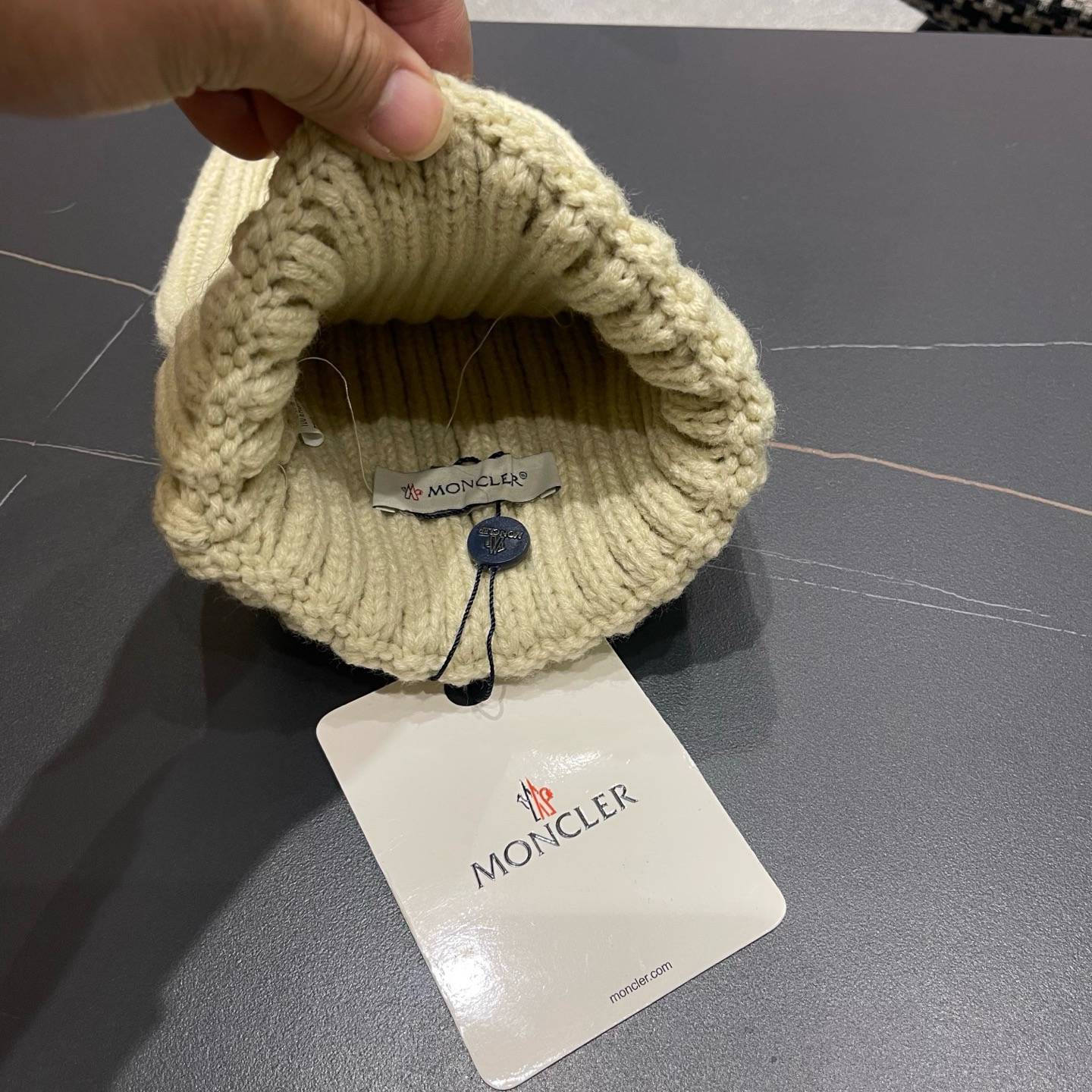 MONCLER（蒙口）秋冬季光板毛线帽户外休闲保暖套头帽弹力针织帽男女款空白冷帽子