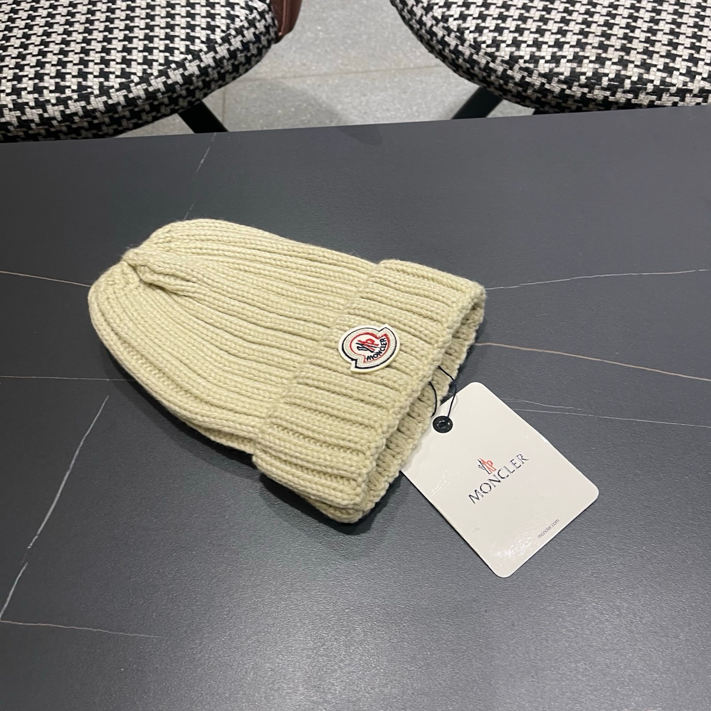 MONCLER（蒙口）秋冬季光板毛线帽户外休闲保暖套头帽弹力针织帽男女款空白冷帽子