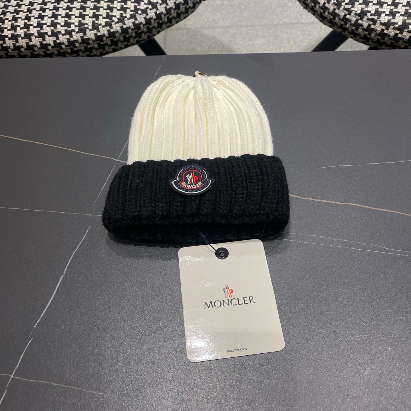 MONCLER（蒙口）秋冬季光板毛线帽户外休闲保暖套头帽弹力针织帽男女款空白冷帽子