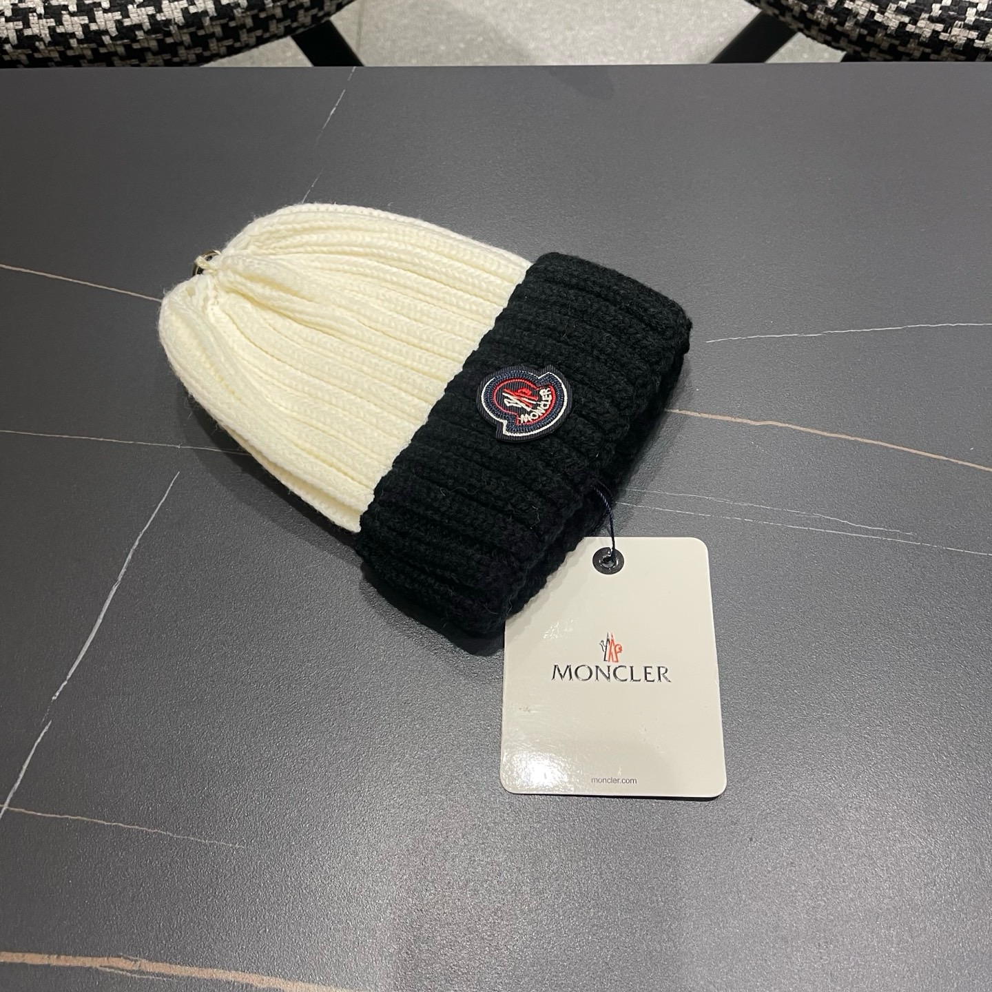 MONCLER（蒙口）秋冬季光板毛线帽户外休闲保暖套头帽弹力针织帽男女款空白冷帽子