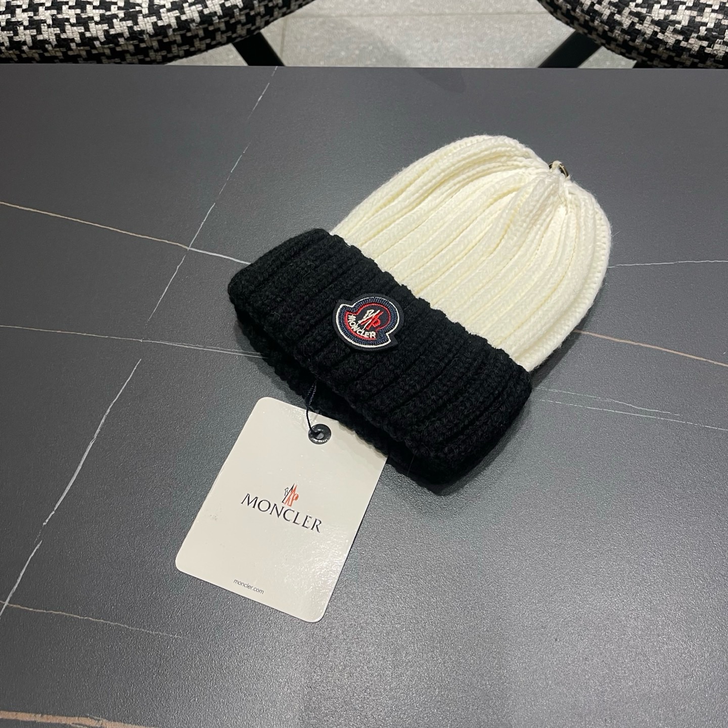 MONCLER（蒙口）秋冬季光板毛线帽户外休闲保暖套头帽弹力针织帽男女款空白冷帽子