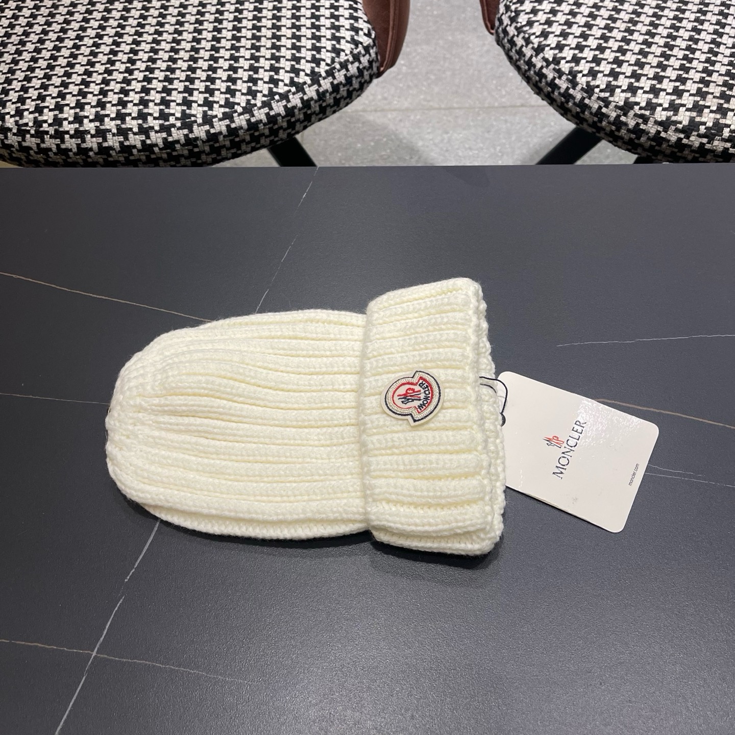 MONCLER（蒙口）秋冬季光板毛线帽户外休闲保暖套头帽弹力针织帽男女款空白冷帽子