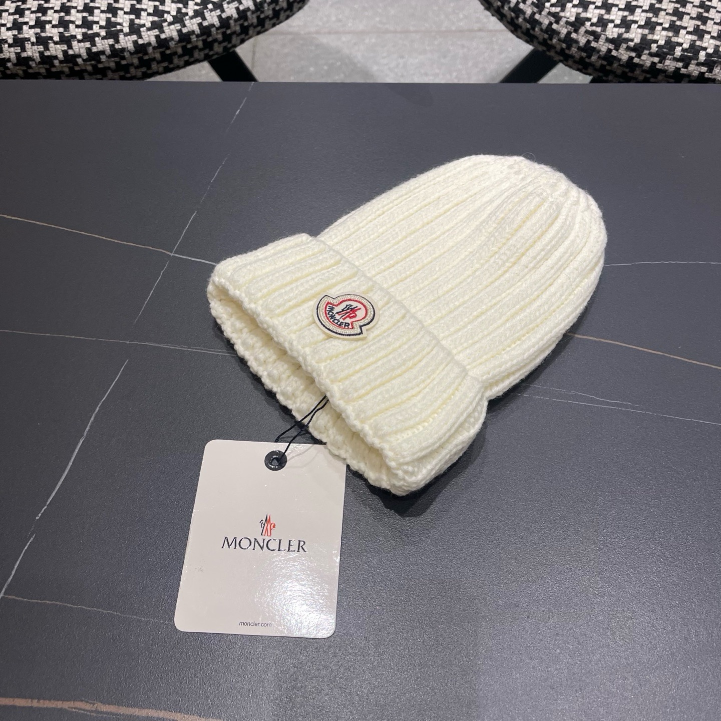MONCLER（蒙口）秋冬季光板毛线帽户外休闲保暖套头帽弹力针织帽男女款空白冷帽子