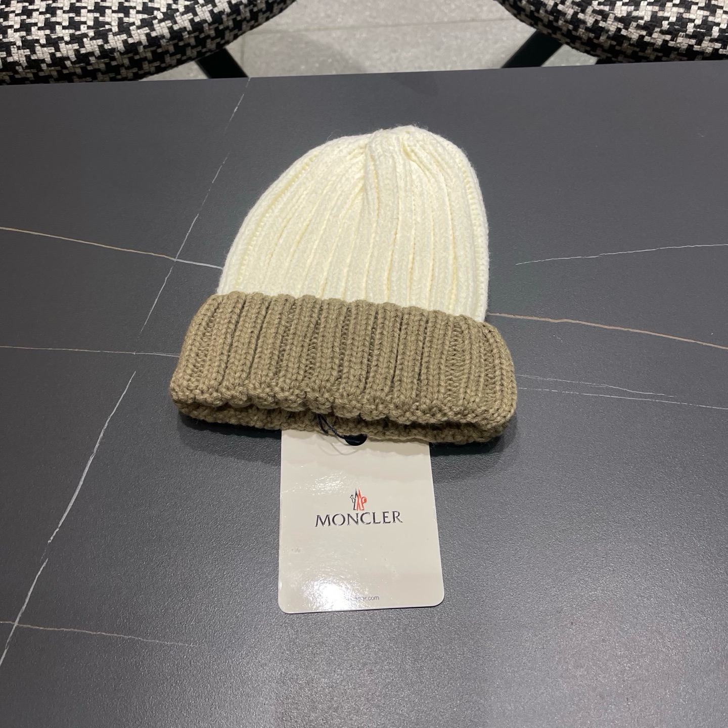 MONCLER（蒙口）秋冬季光板毛线帽户外休闲保暖套头帽弹力针织帽男女款空白冷帽子