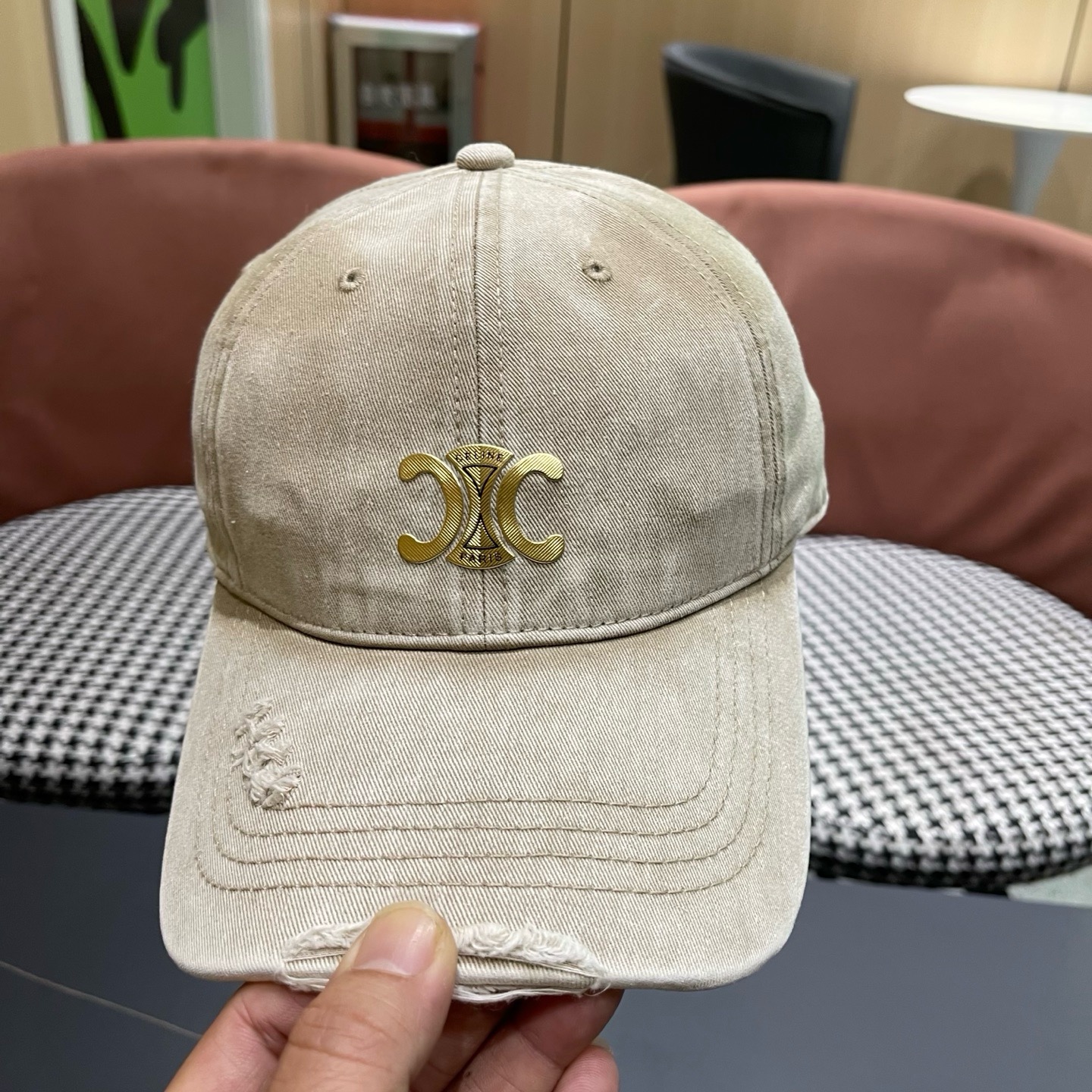 【CELINE赛琳】新款经典休闲潮流款 棒球帽🧢日韩风格，随便搭配都超好看！出门旅游，绝对要入手的一款