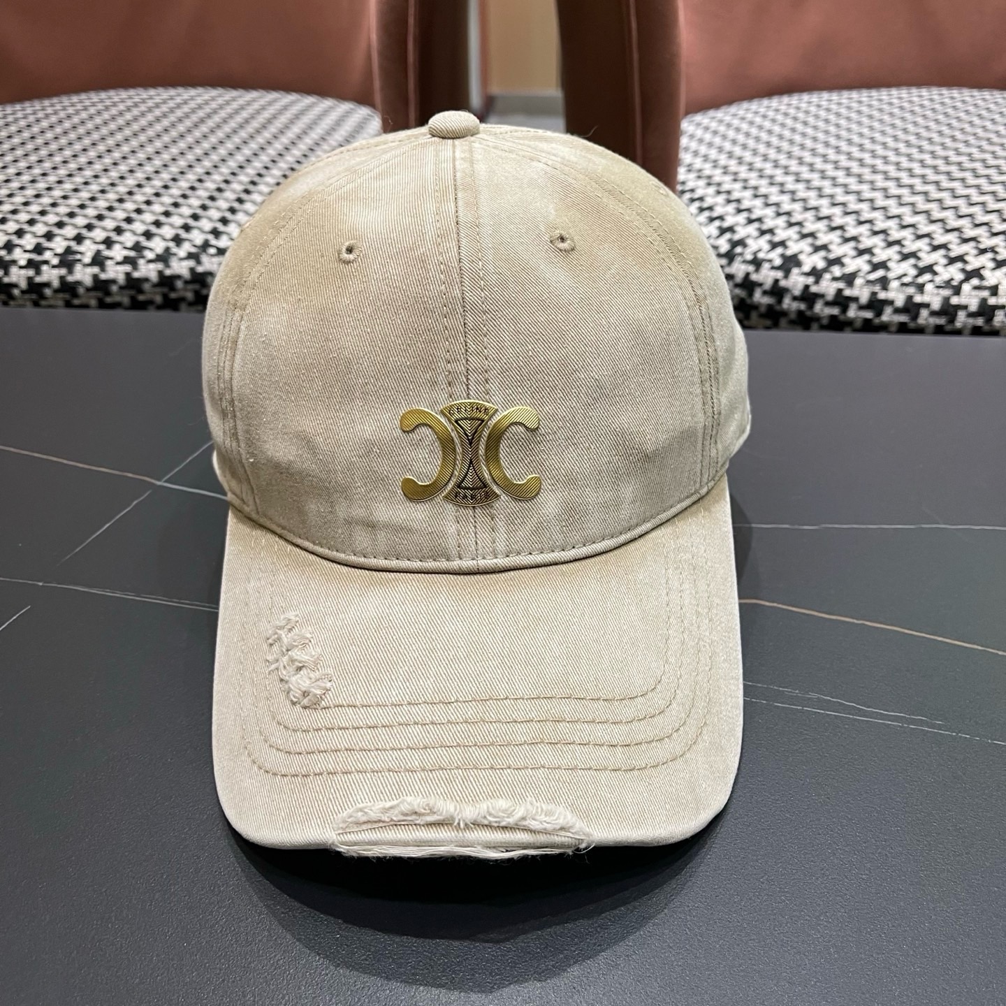 【CELINE赛琳】新款经典休闲潮流款 棒球帽🧢日韩风格，随便搭配都超好看！出门旅游，绝对要入手的一款