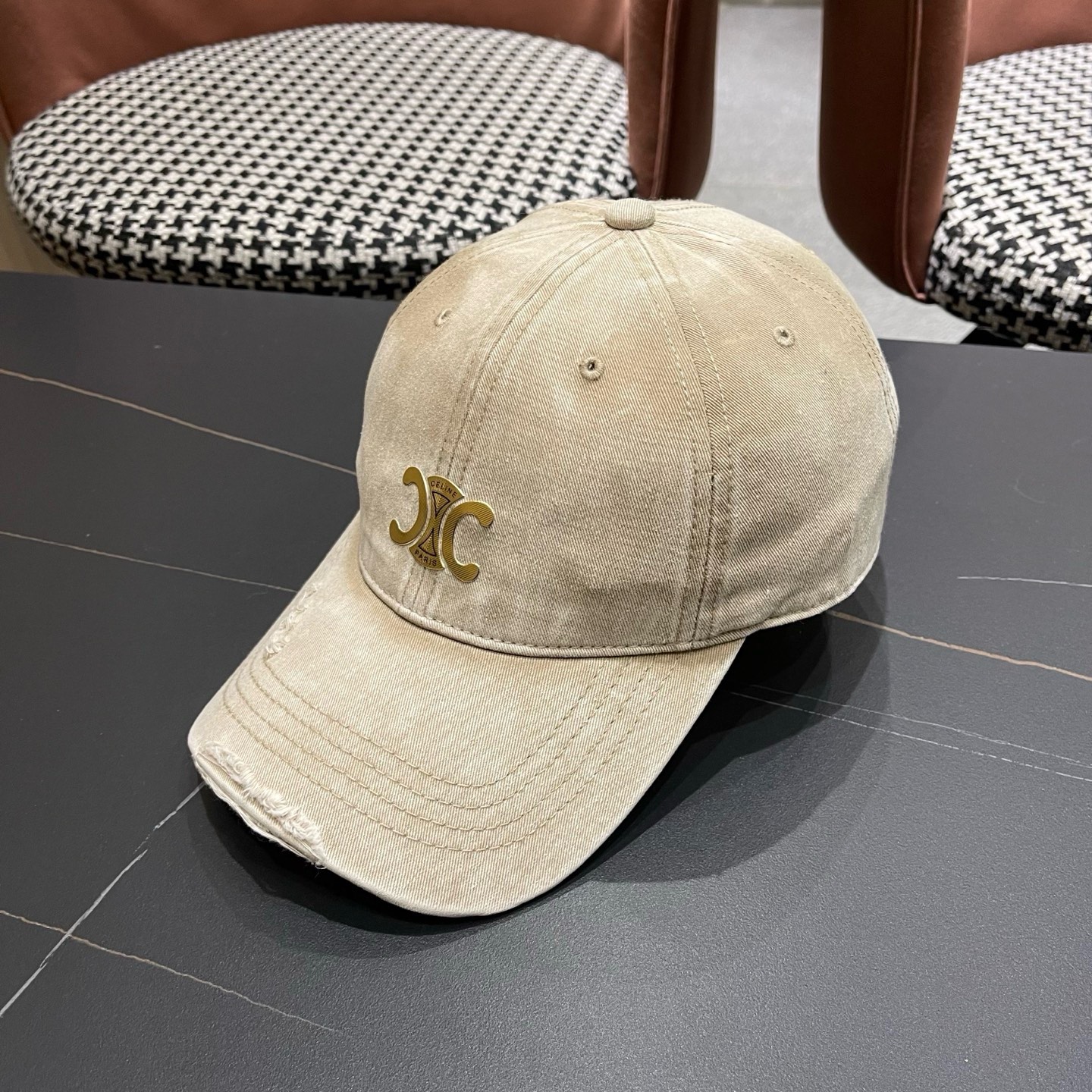【CELINE赛琳】新款经典休闲潮流款 棒球帽🧢日韩风格，随便搭配都超好看！出门旅游，绝对要入手的一款