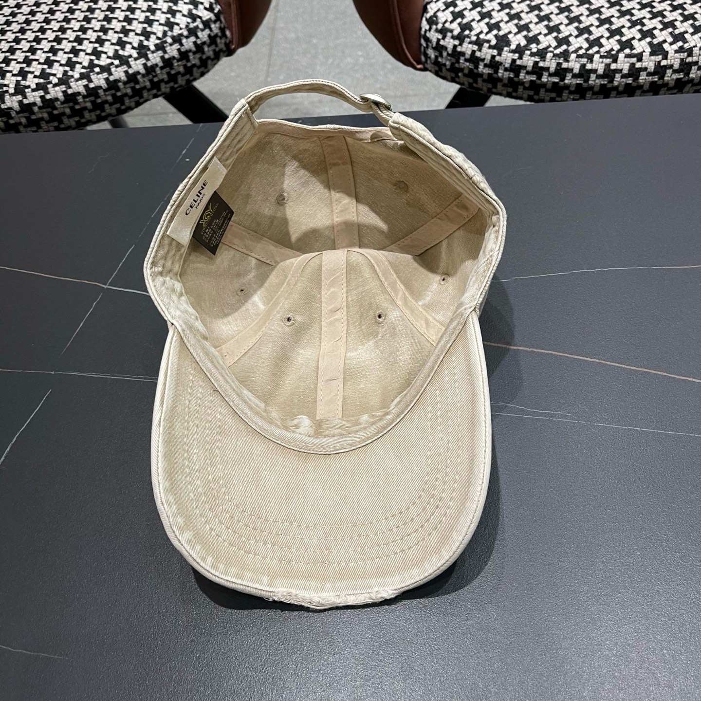 【CELINE赛琳】新款经典休闲潮流款 棒球帽🧢日韩风格，随便搭配都超好看！出门旅游，绝对要入手的一款