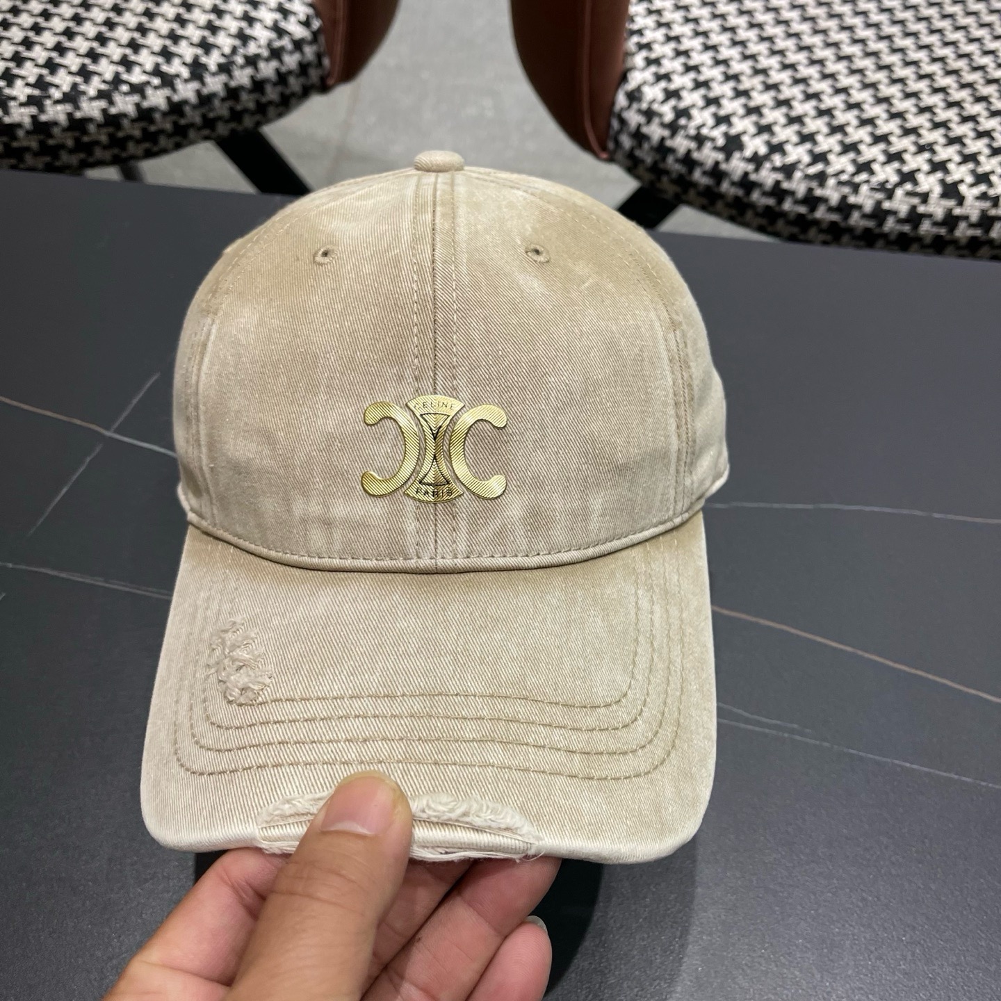 【CELINE赛琳】新款经典休闲潮流款 棒球帽🧢日韩风格，随便搭配都超好看！出门旅游，绝对要入手的一款