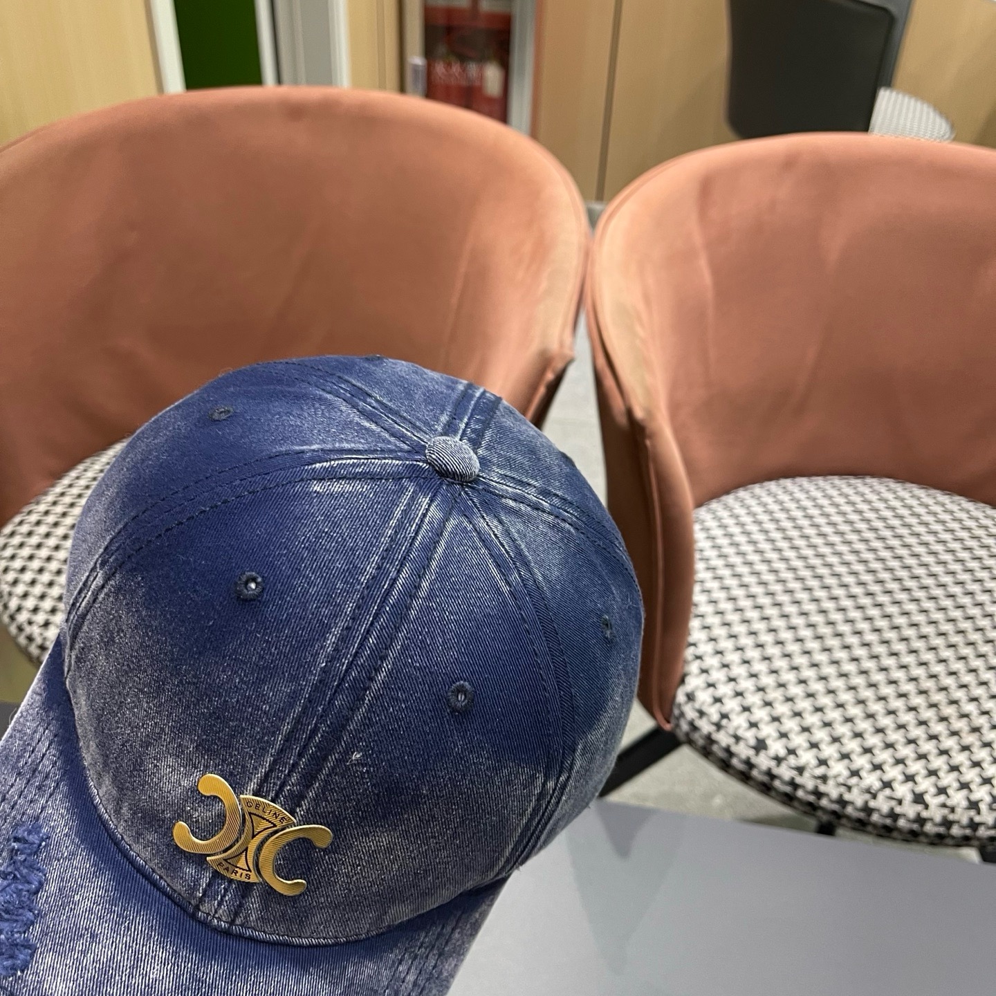 【CELINE赛琳】新款经典休闲潮流款 棒球帽🧢日韩风格，随便搭配都超好看！出门旅游，绝对要入手的一款
