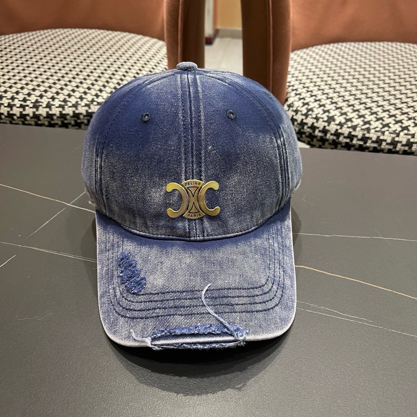 【CELINE赛琳】新款经典休闲潮流款 棒球帽🧢日韩风格，随便搭配都超好看！出门旅游，绝对要入手的一款