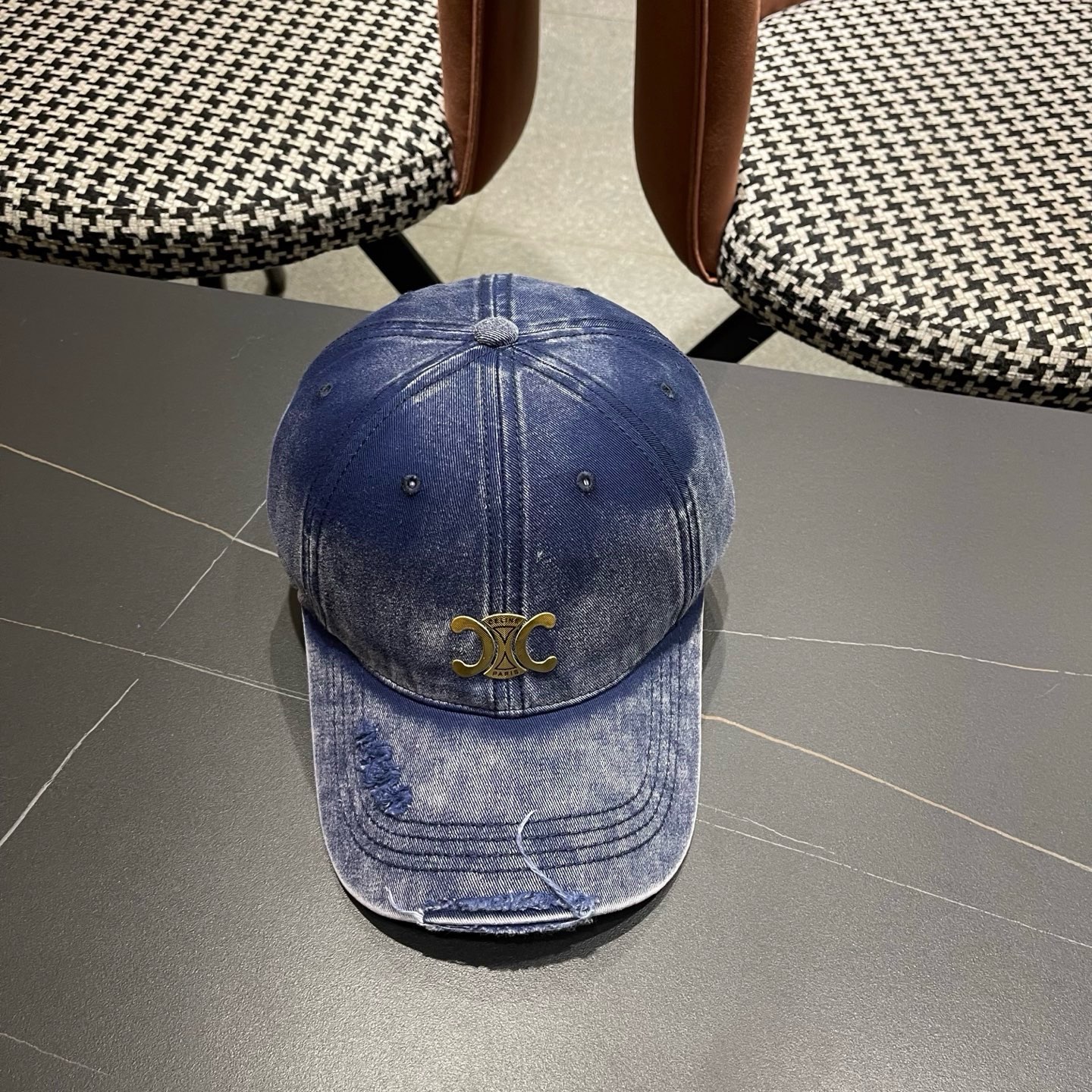 【CELINE赛琳】新款经典休闲潮流款 棒球帽🧢日韩风格，随便搭配都超好看！出门旅游，绝对要入手的一款
