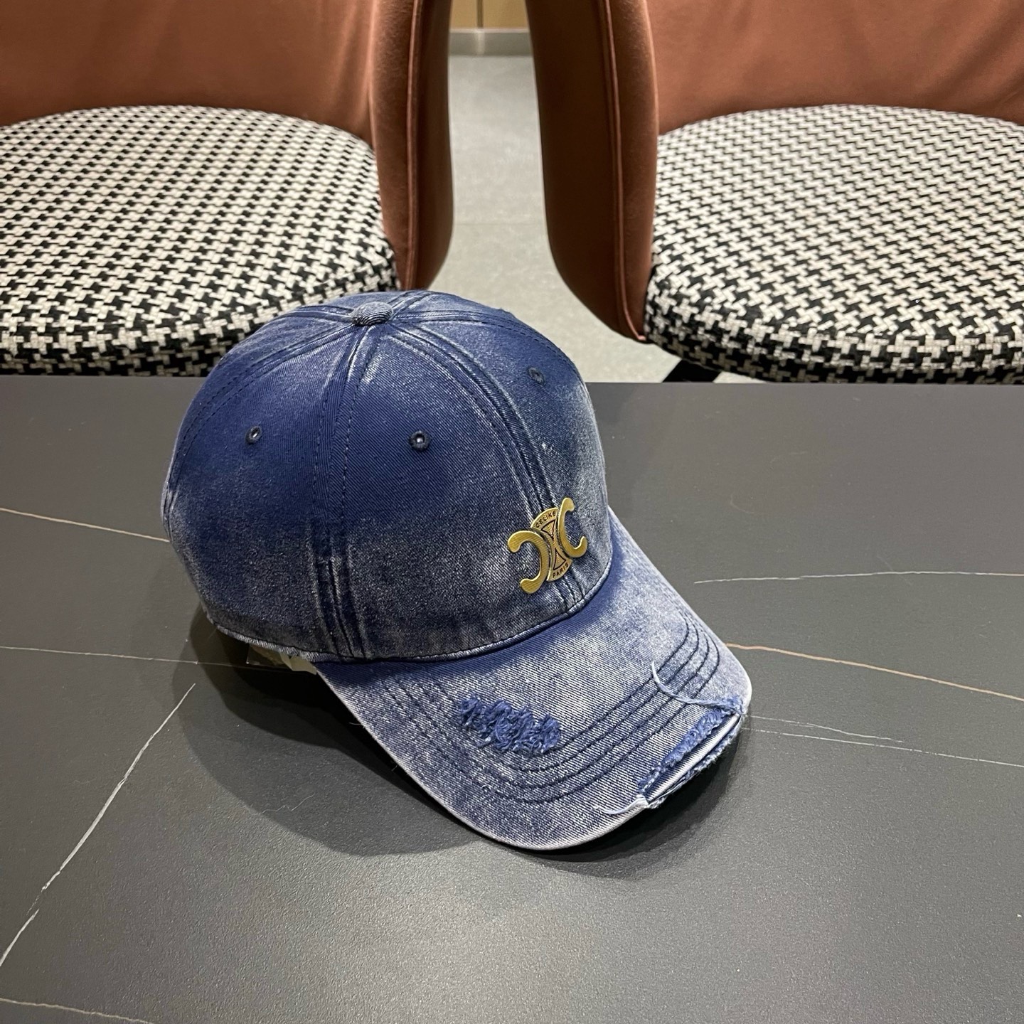 【CELINE赛琳】新款经典休闲潮流款 棒球帽🧢日韩风格，随便搭配都超好看！出门旅游，绝对要入手的一款