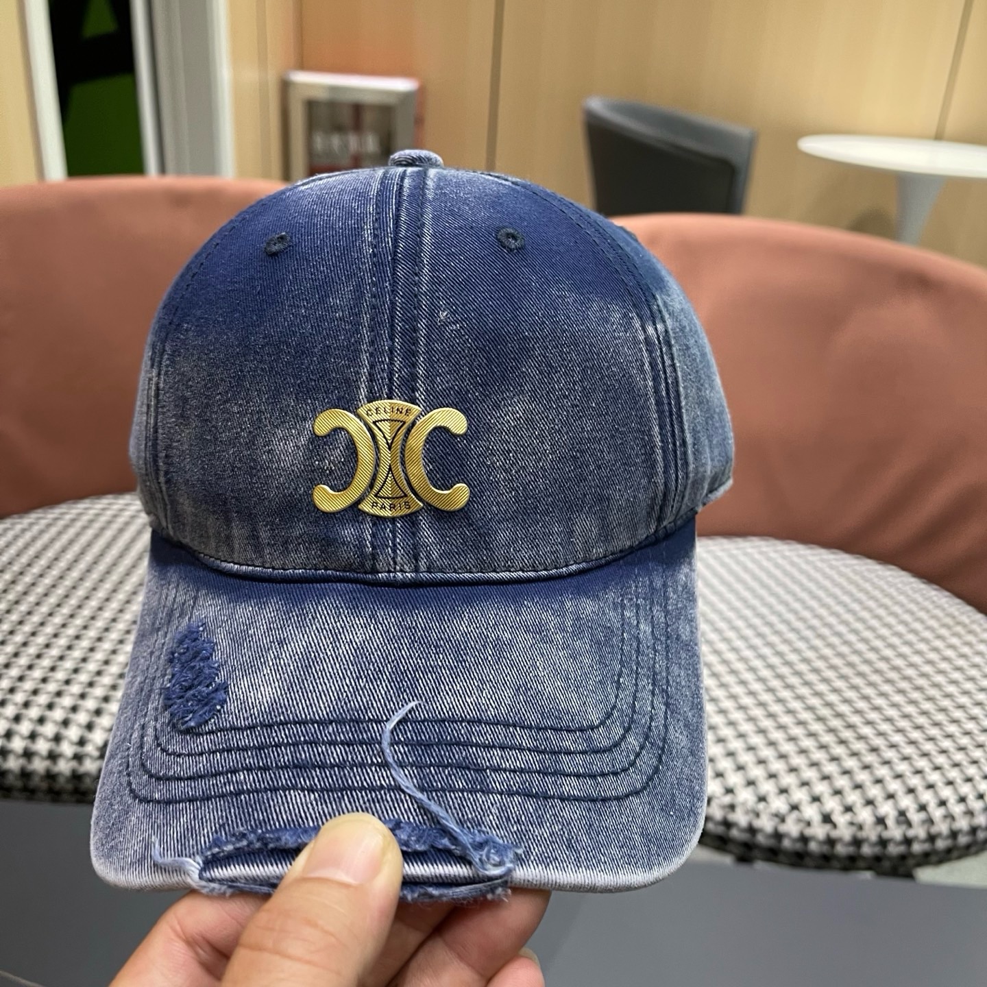 【CELINE赛琳】新款经典休闲潮流款 棒球帽🧢日韩风格，随便搭配都超好看！出门旅游，绝对要入手的一款