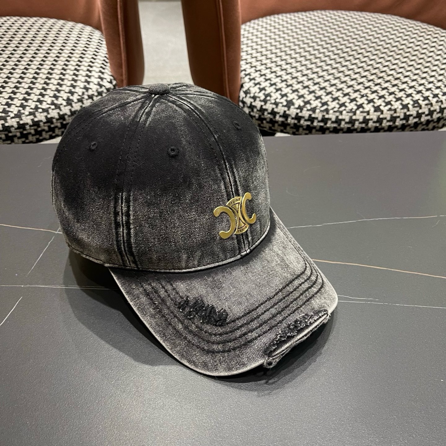 【CELINE赛琳】新款经典休闲潮流款 棒球帽🧢日韩风格，随便搭配都超好看！出门旅游，绝对要入手的一款